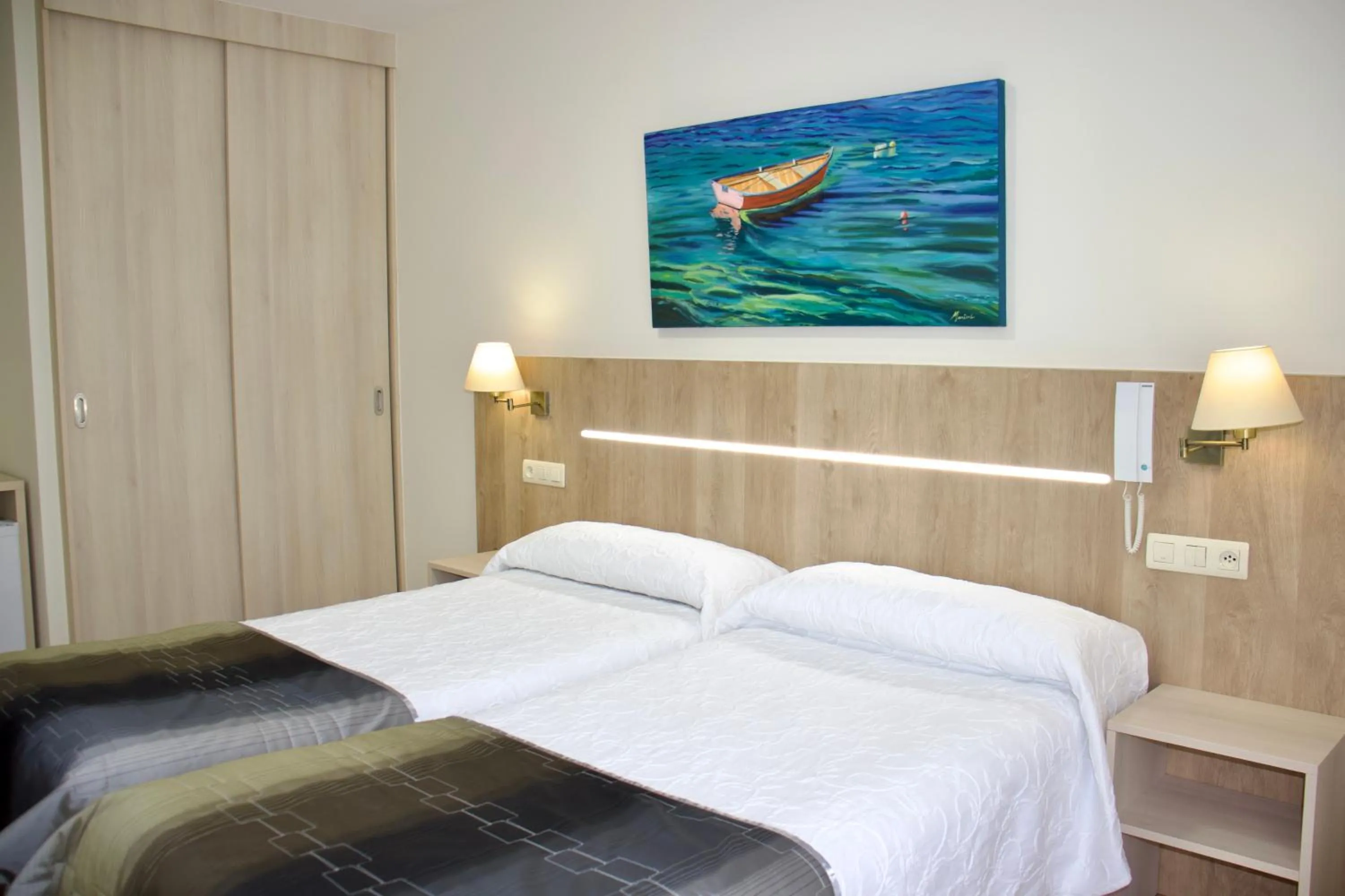 Bed in Hotel Playa de Lago