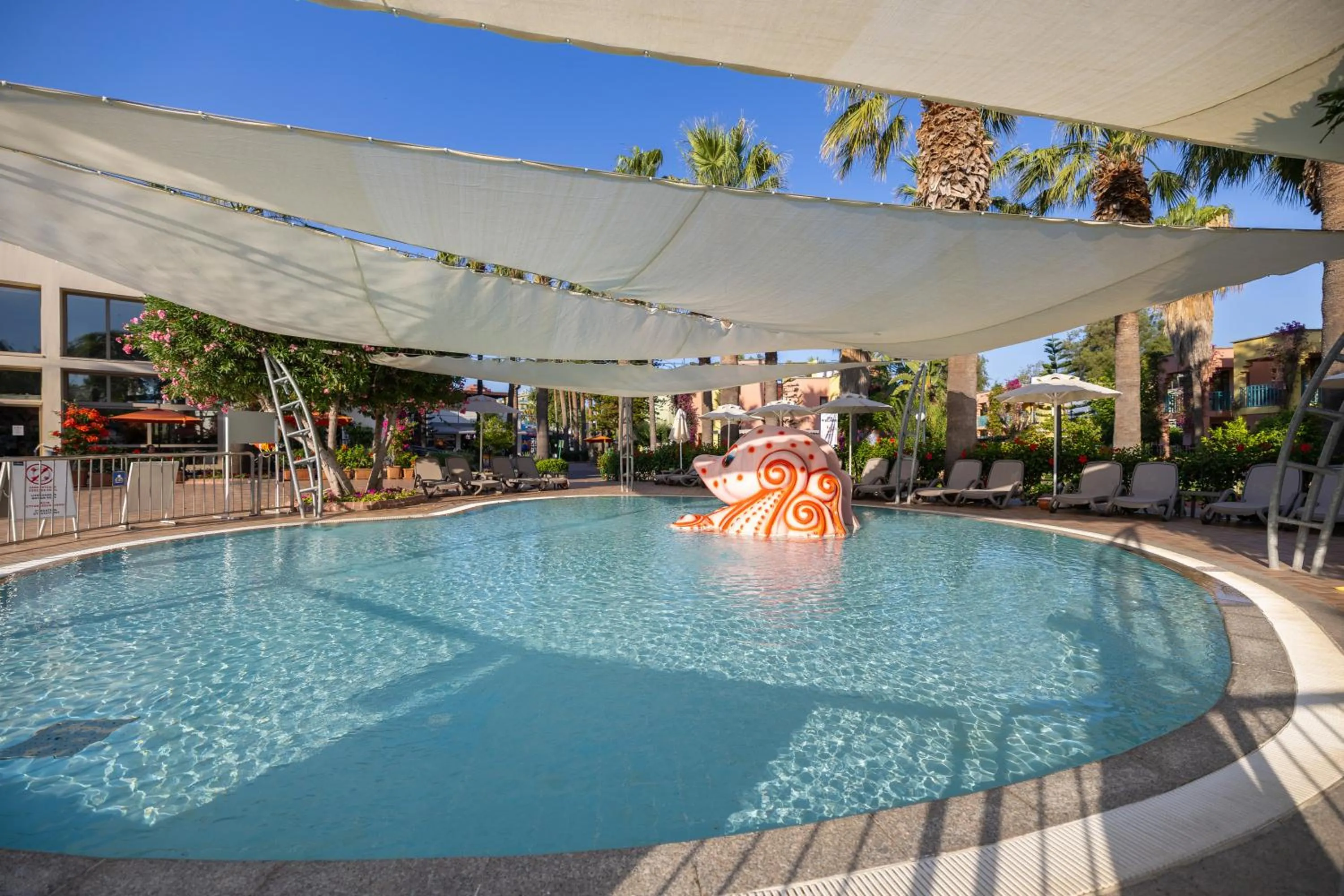 Swimming pool in VONRESORT Golden Beach & Aqua - Kids Concept-Ultra All Inclusive