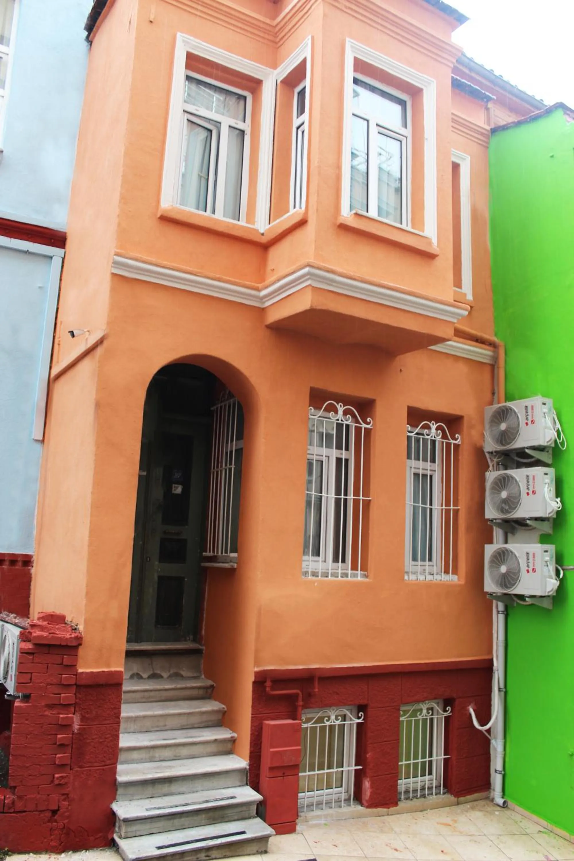 Facade/entrance in Hotel Megaron