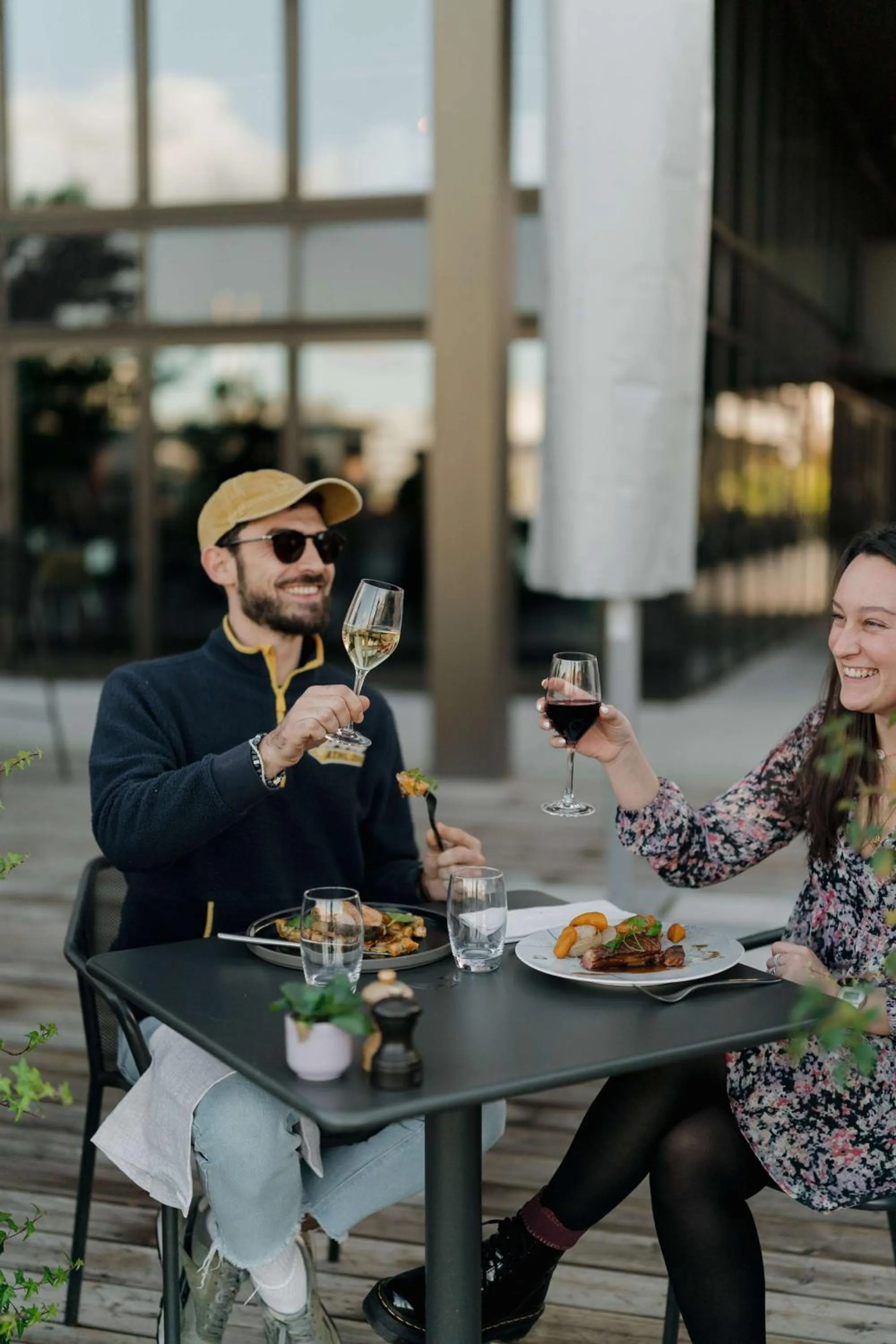 Restaurant/places to eat in Radisson Blu Hotel Bordeaux