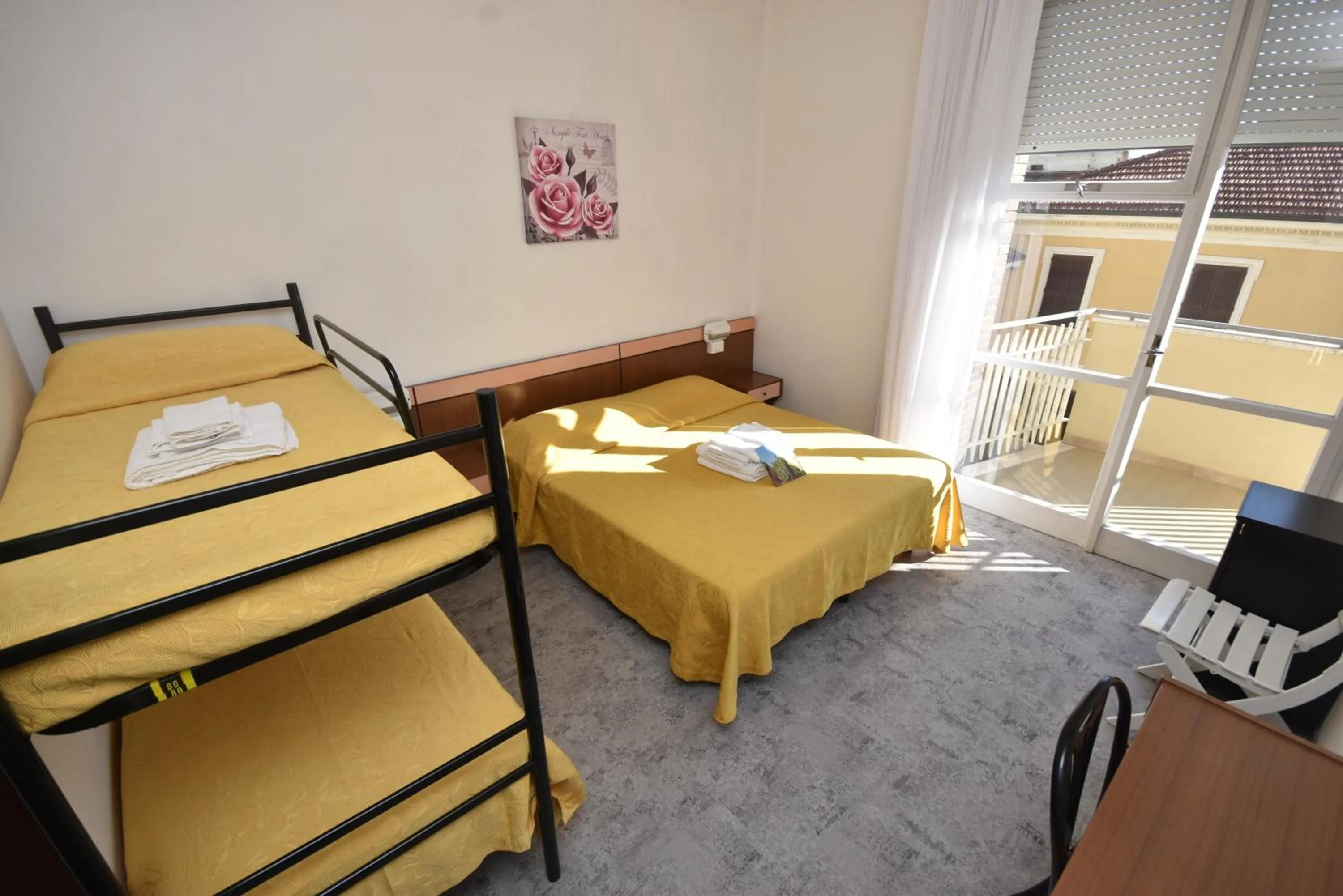 Photo of the whole room in Hotel Suprem sul Mare