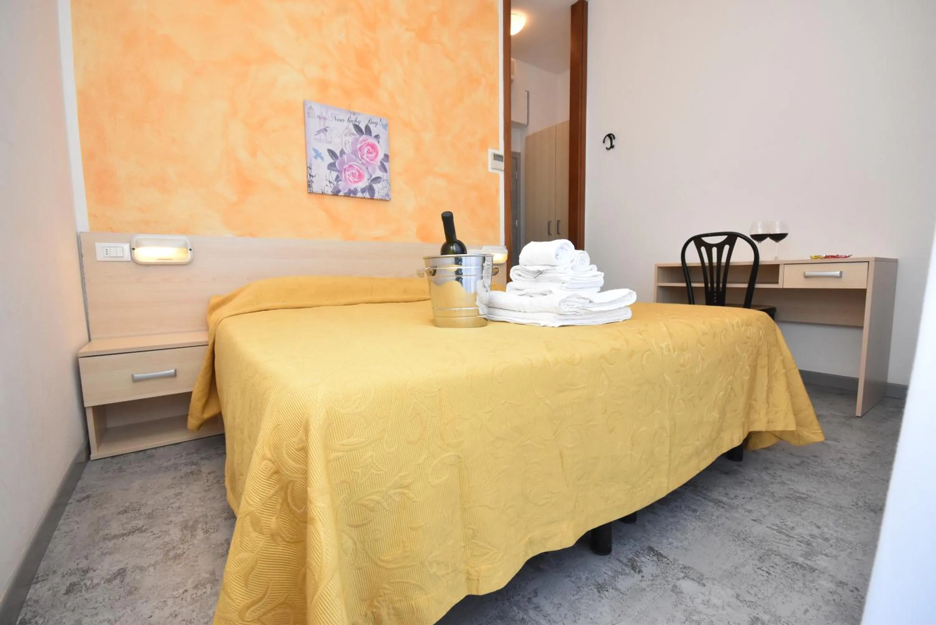 Photo of the whole room in Hotel Suprem sul Mare