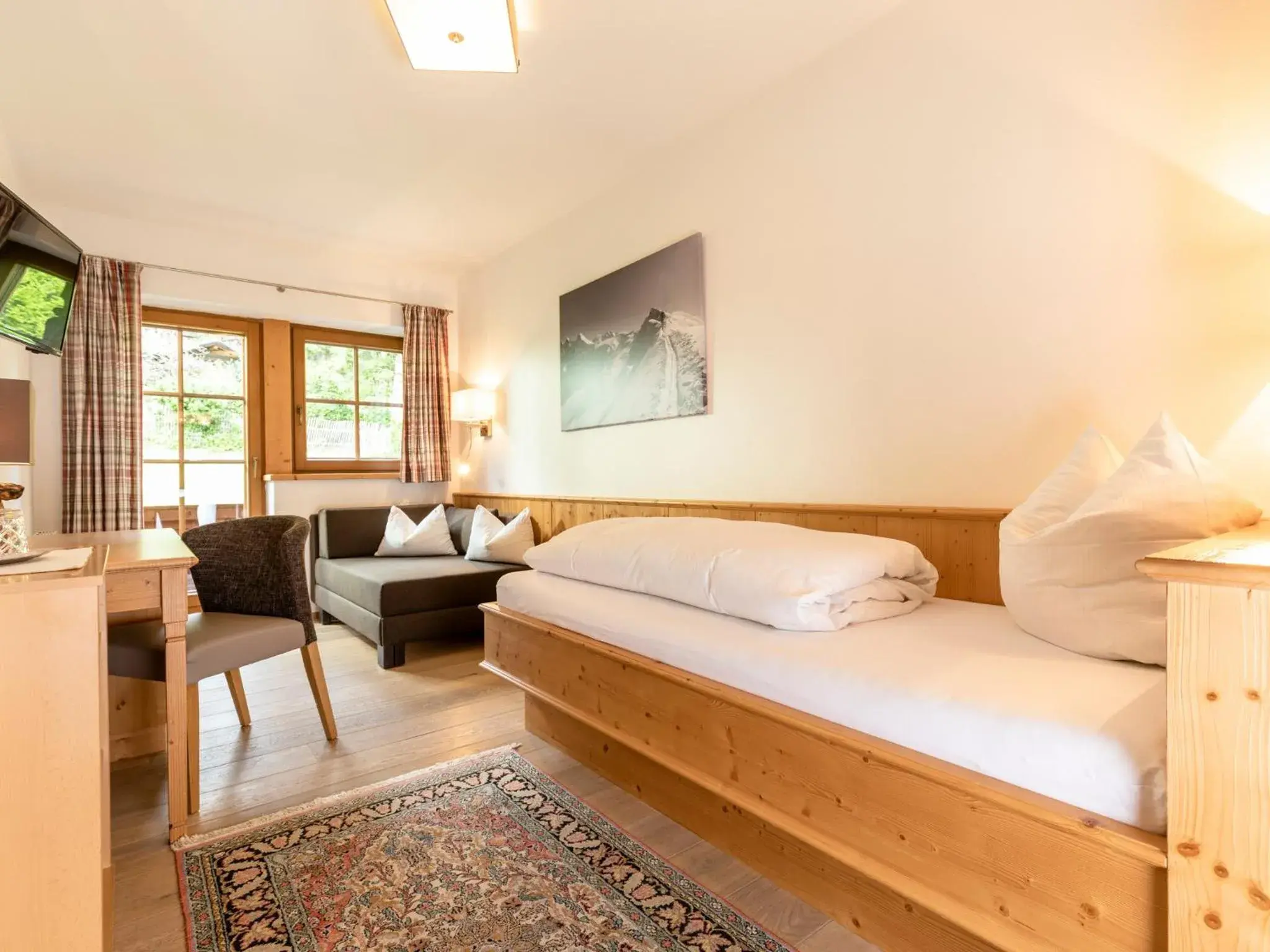 Single Room with Extra Bed - single occupancy in Gästehaus Gratlspitz Single Room with Extra Bed - single occupancy in Gästehaus Gratlspitz