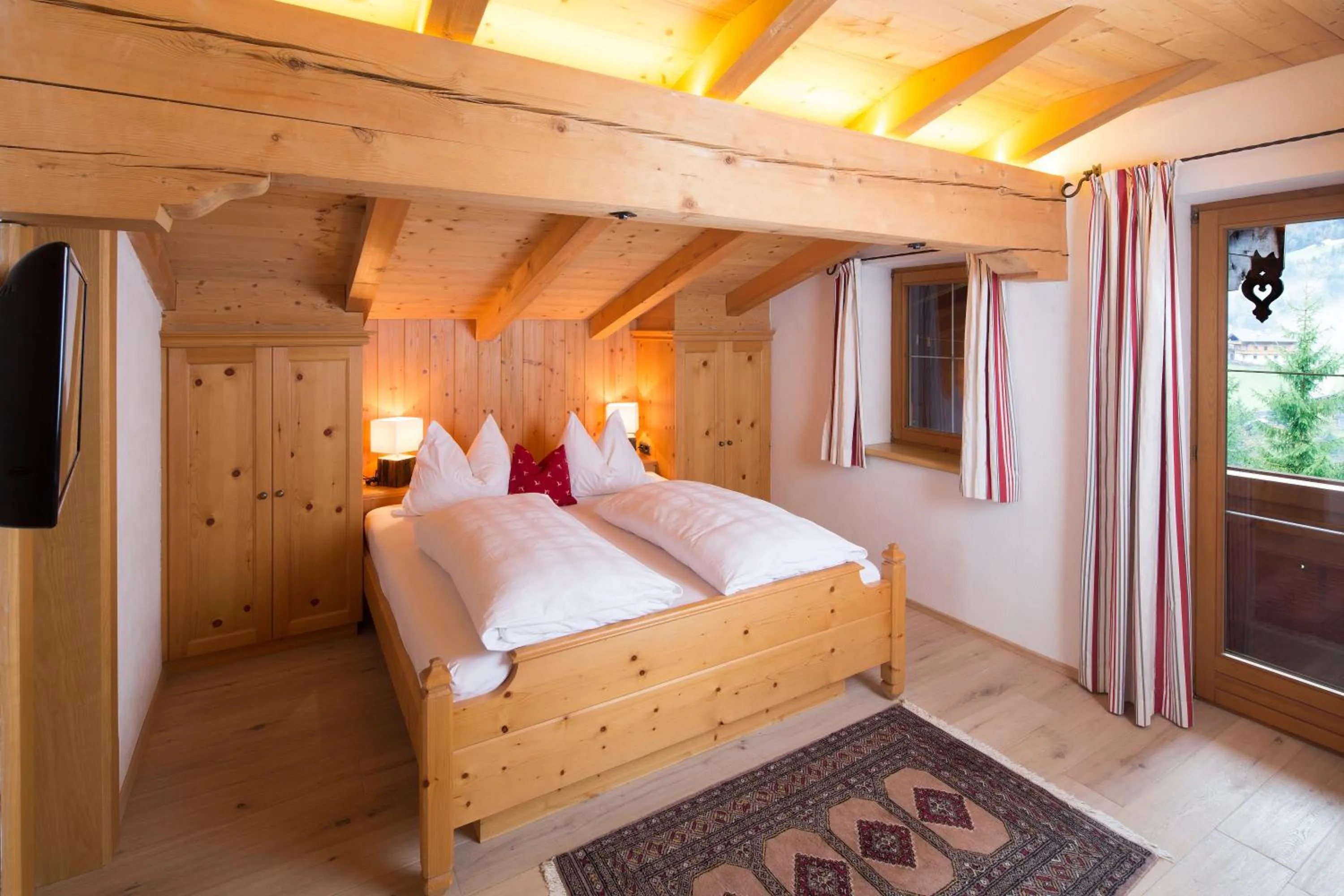 Photo of the whole room, Bed in Gästehaus Gratlspitz