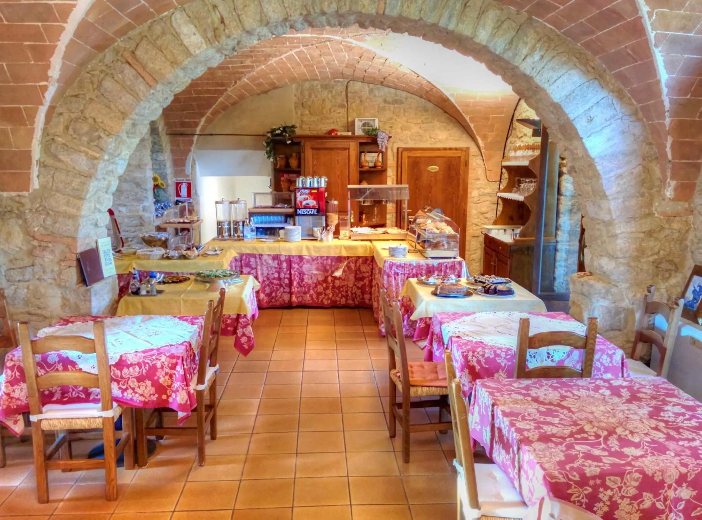 Buffet breakfast in Hotel Residence Villa Rioddi