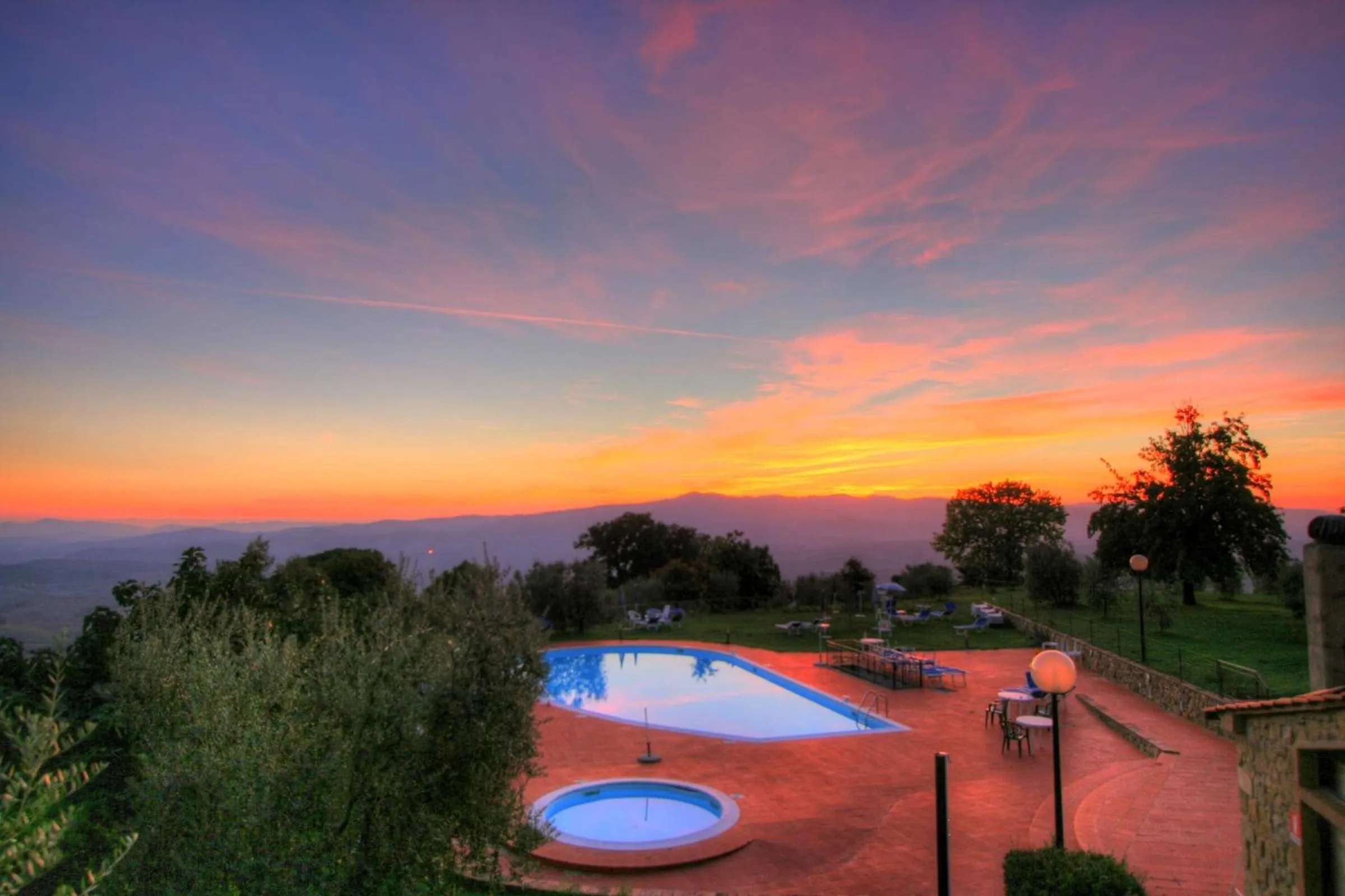 Swimming pool in Hotel Residence Villa Rioddi