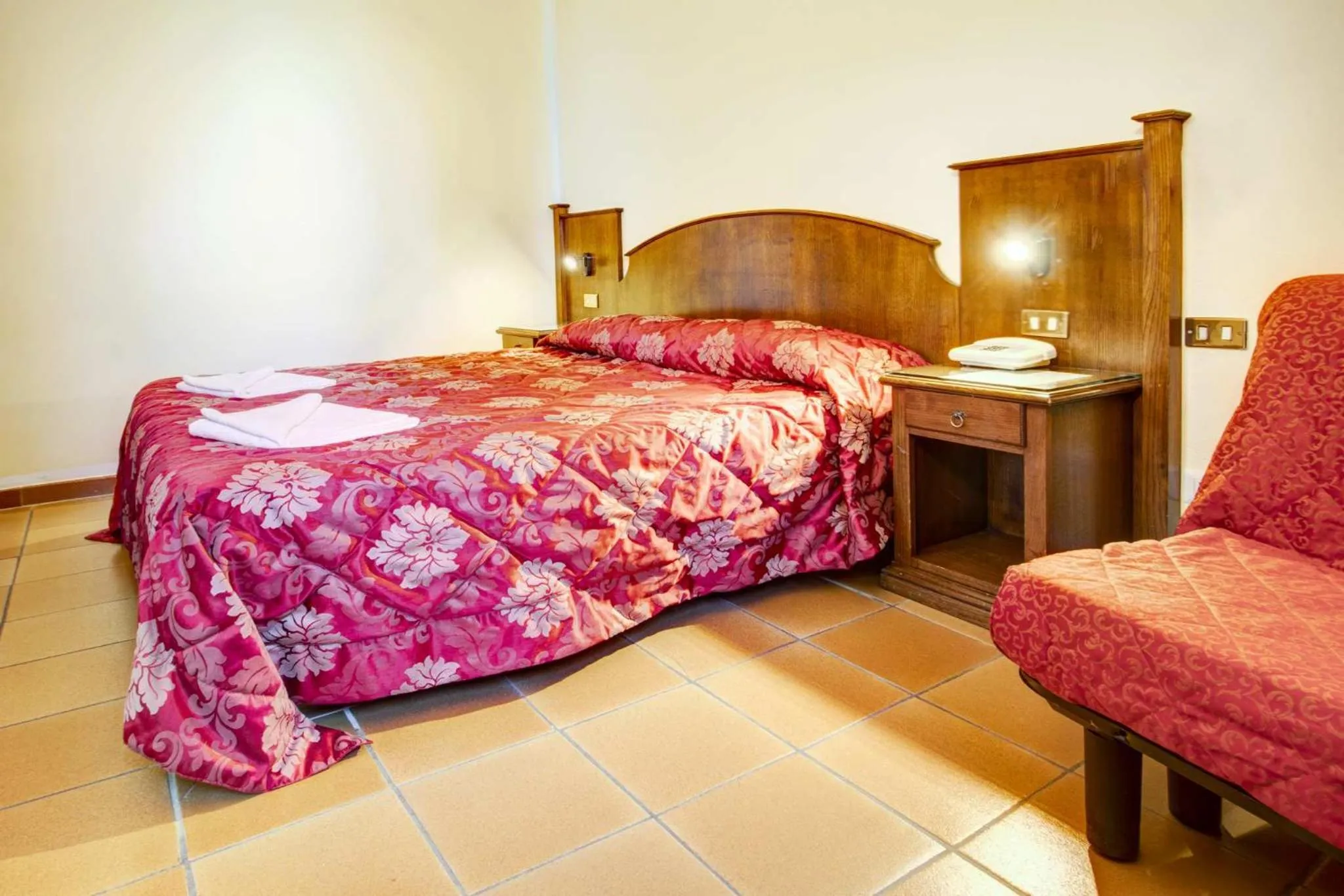 Bedroom, Bed in Hotel Residence Villa Rioddi