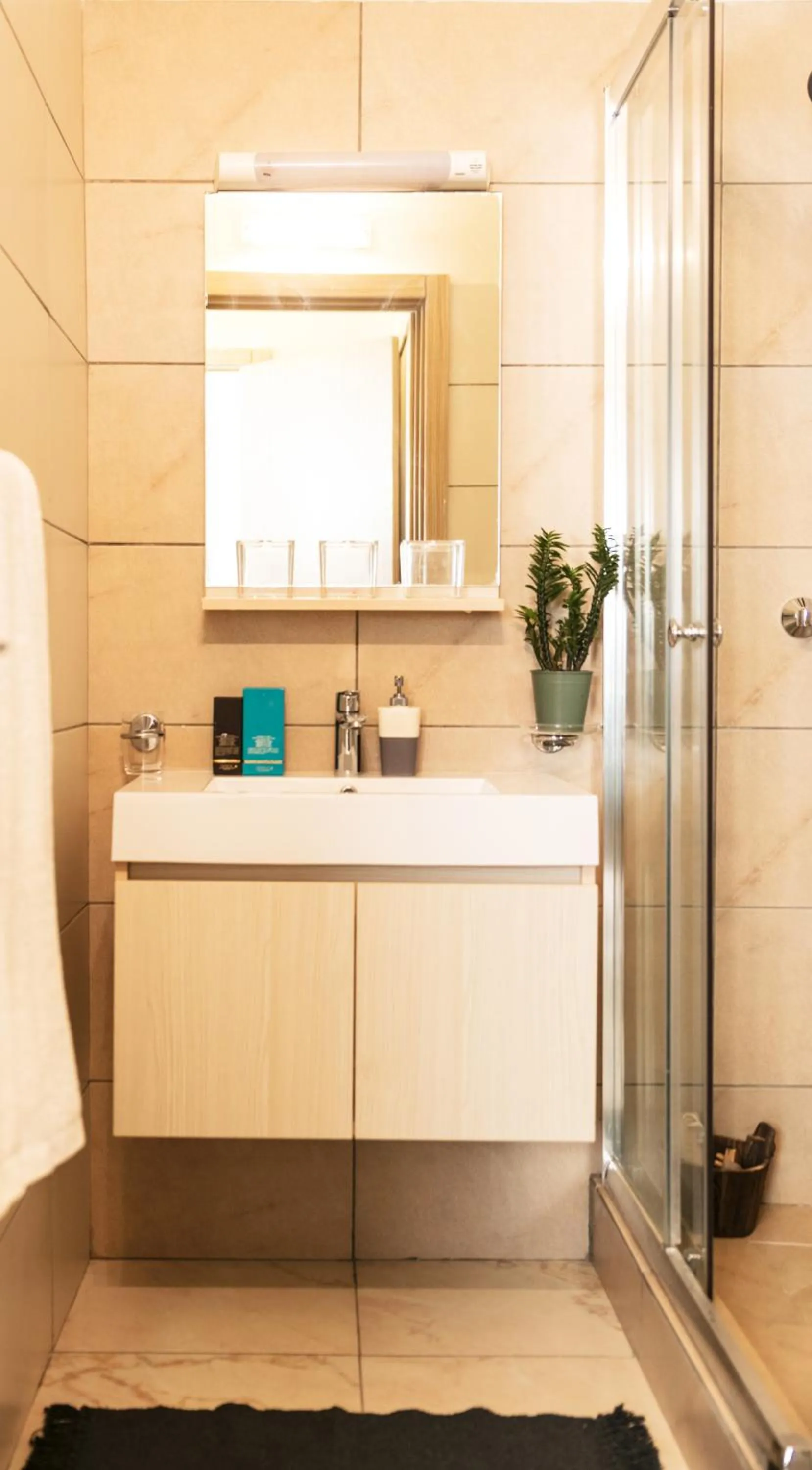 Shower in Résidence ATTA
