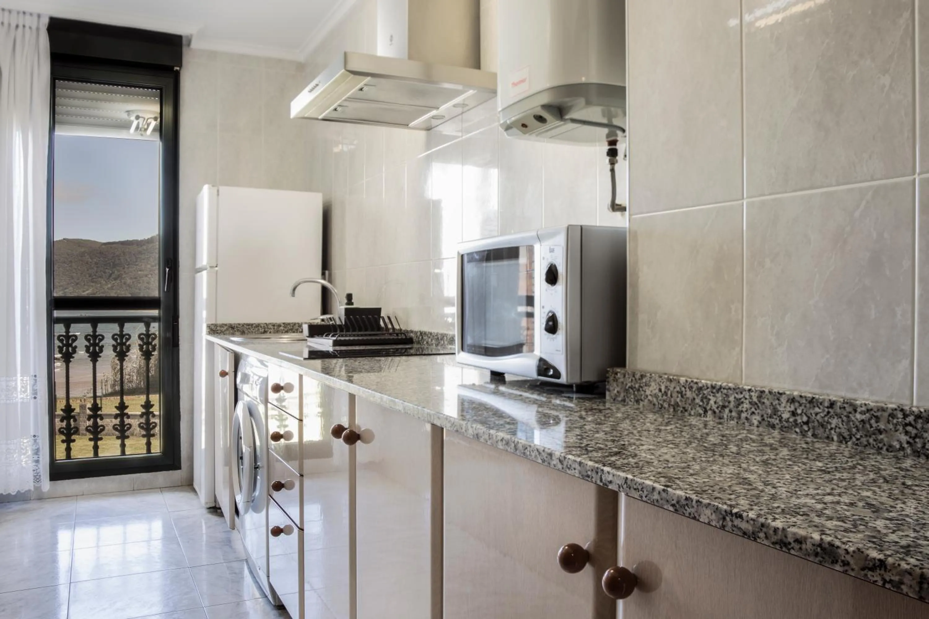 kitchen in Apartamentos Salceda