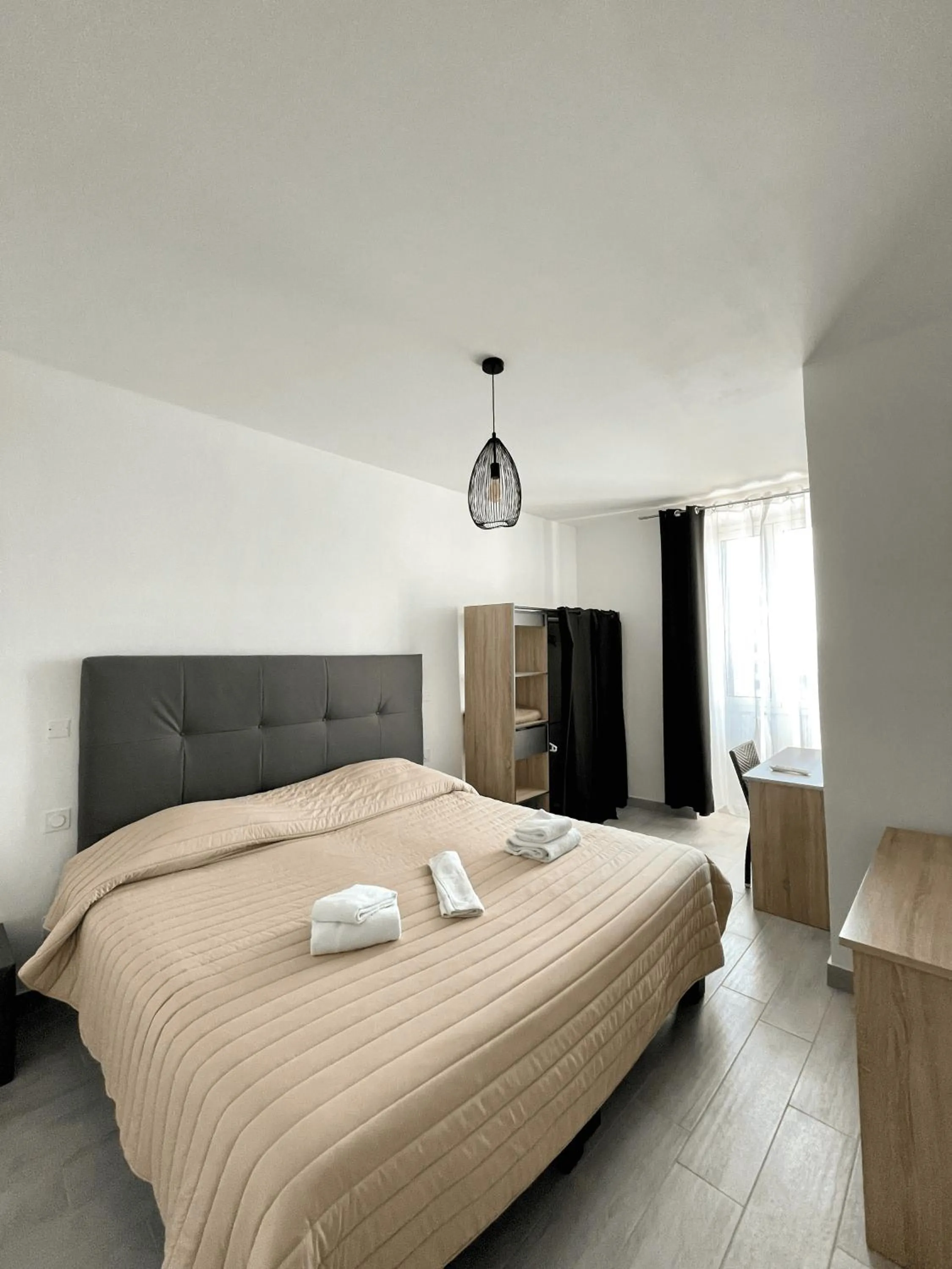 STUDIO PIERROT 8 RUE FRED SCAMARONI in L'Escale chambres privées chez l'habitant JFDL