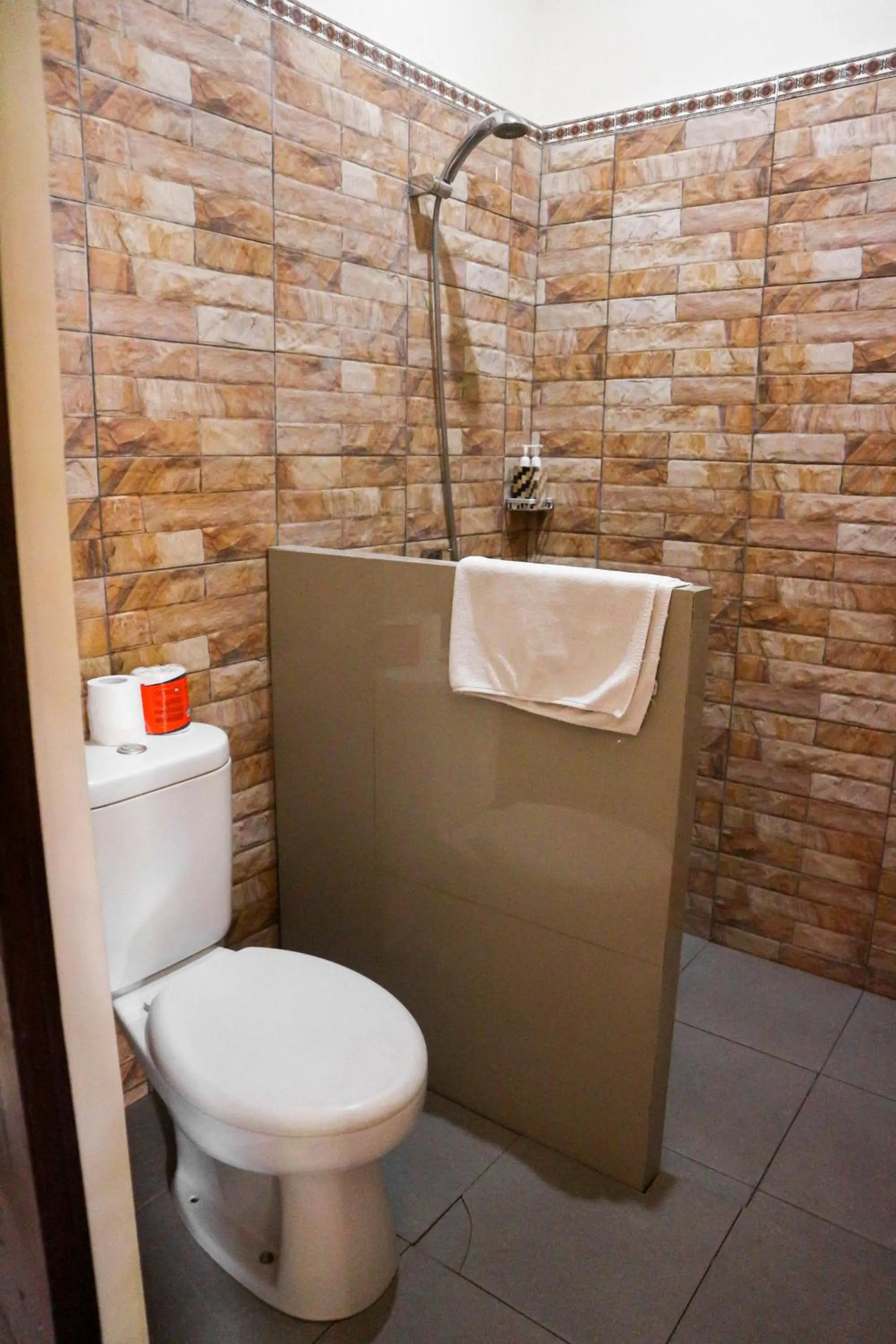 Shower in The Lumbung Jaya by Uniquecations