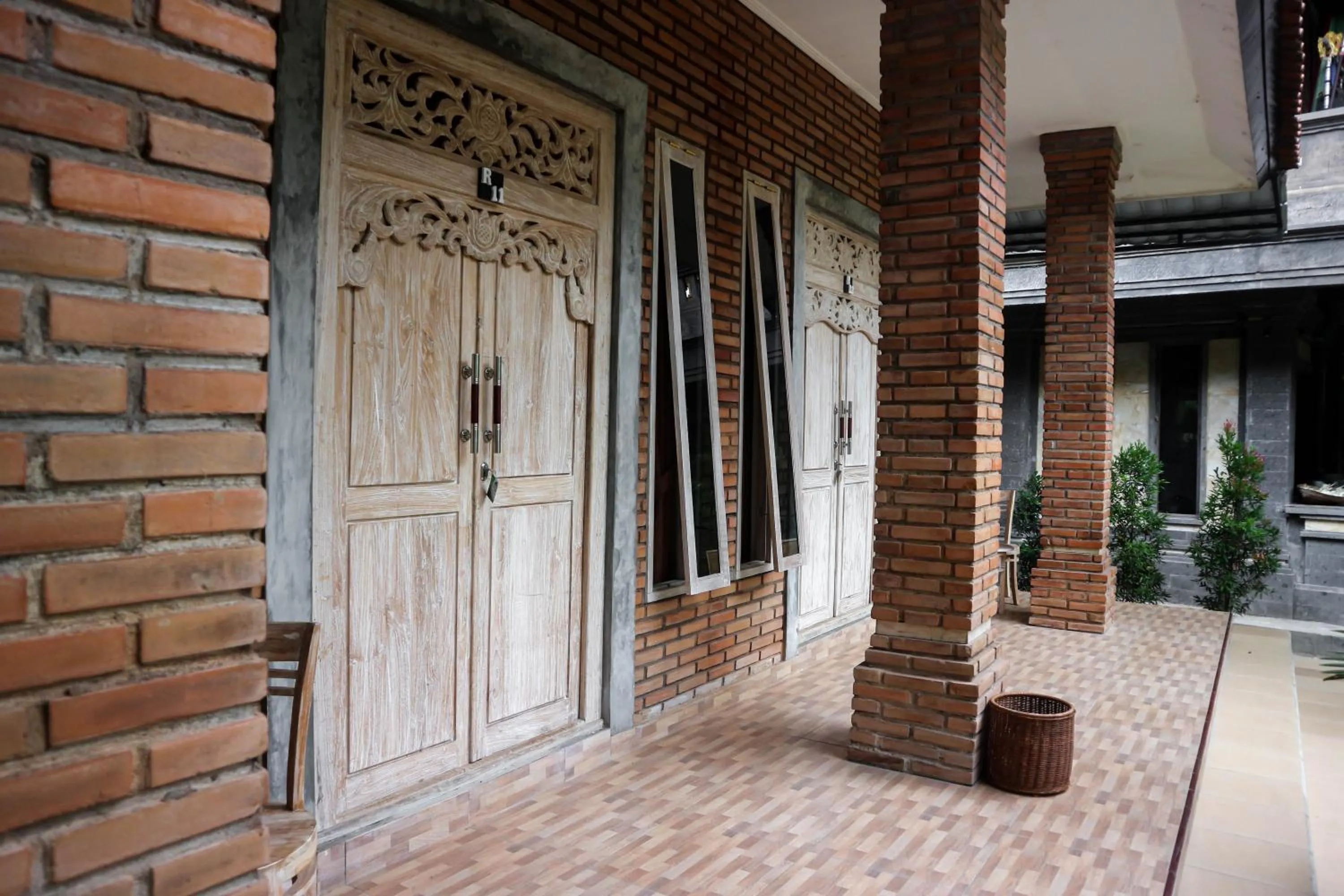 Patio in The Lumbung Jaya by Uniquecations