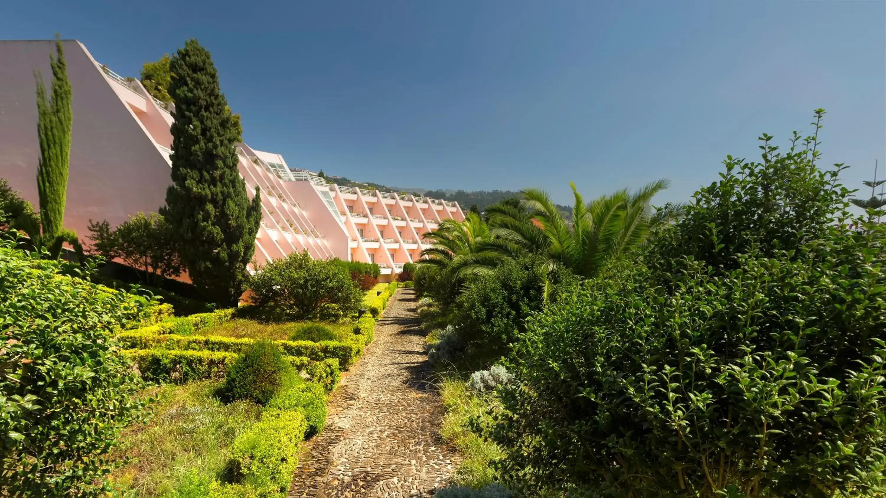 Facade/entrance in Quinta do Estreito Facade/entrance in Quinta do Estreito