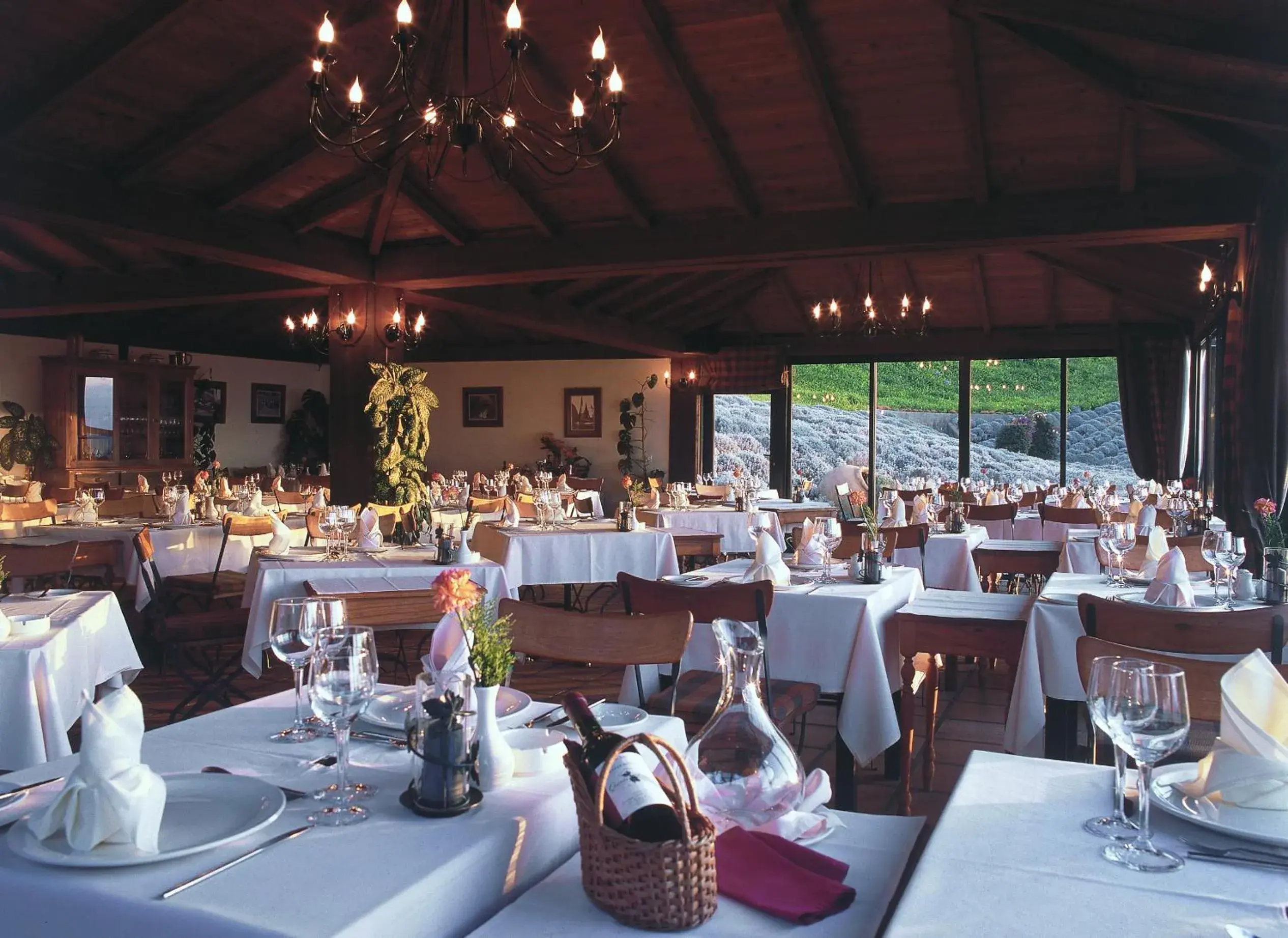 Restaurant/places to eat in Quinta do Estreito Restaurant/places to eat in Quinta do Estreito