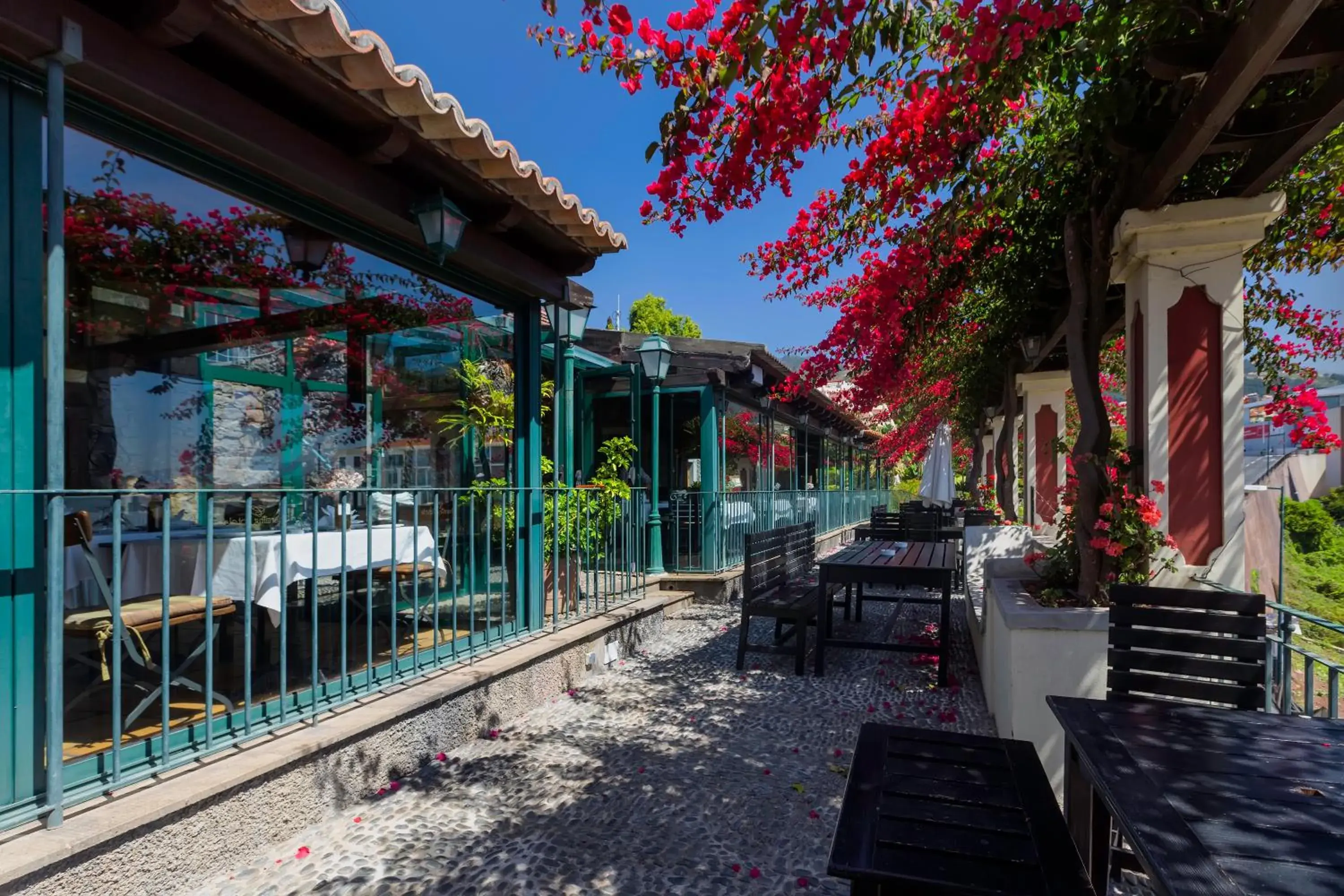 Restaurant/places to eat in Quinta do Estreito Restaurant/places to eat in Quinta do Estreito