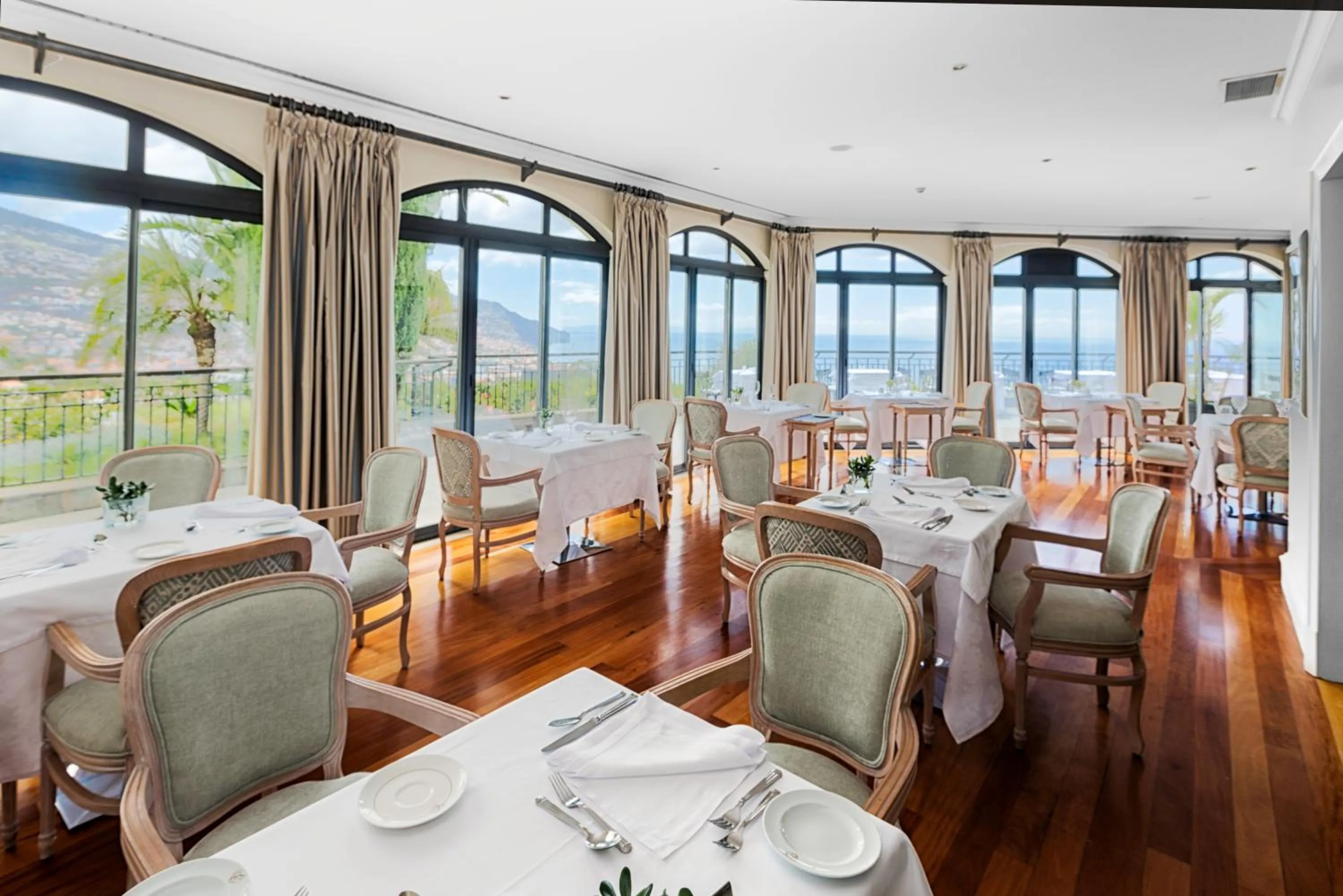 Restaurant/Places to Eat in Hotel Quinta das Vistas