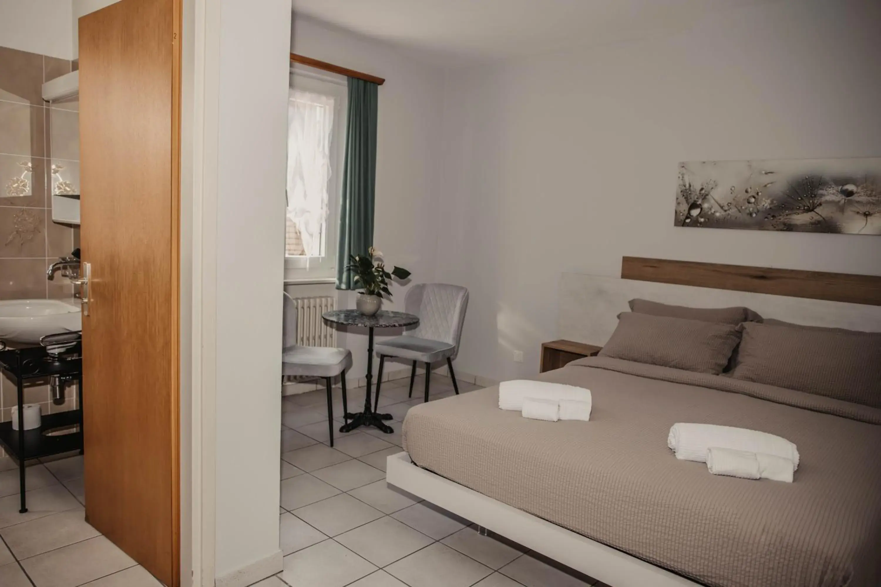 Double Room with Balcony in Albergo Ristorante Al Portico Double Room with Balcony in Albergo Ristorante Al Portico