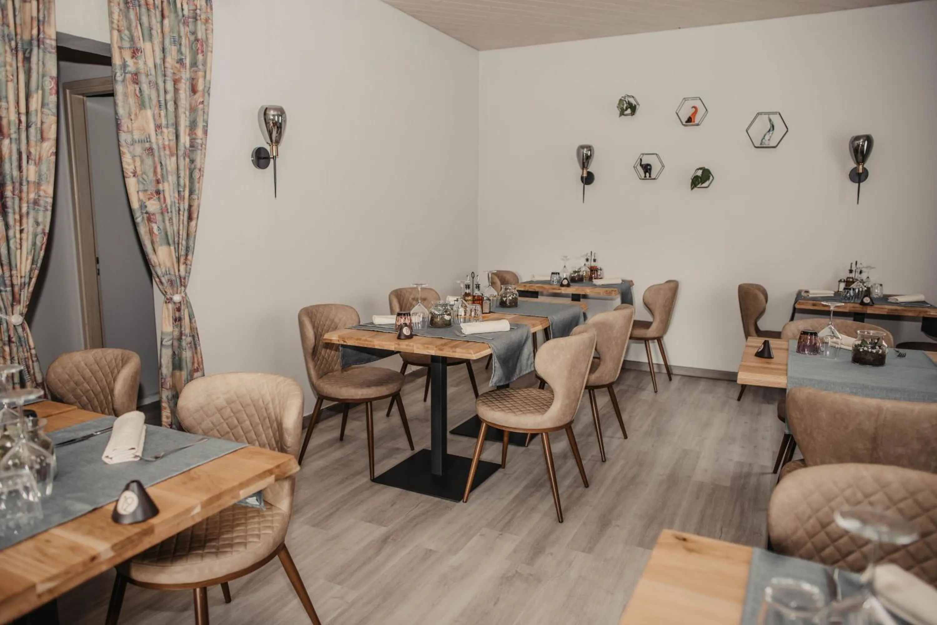 Restaurant/places to eat in Albergo Ristorante Al Portico