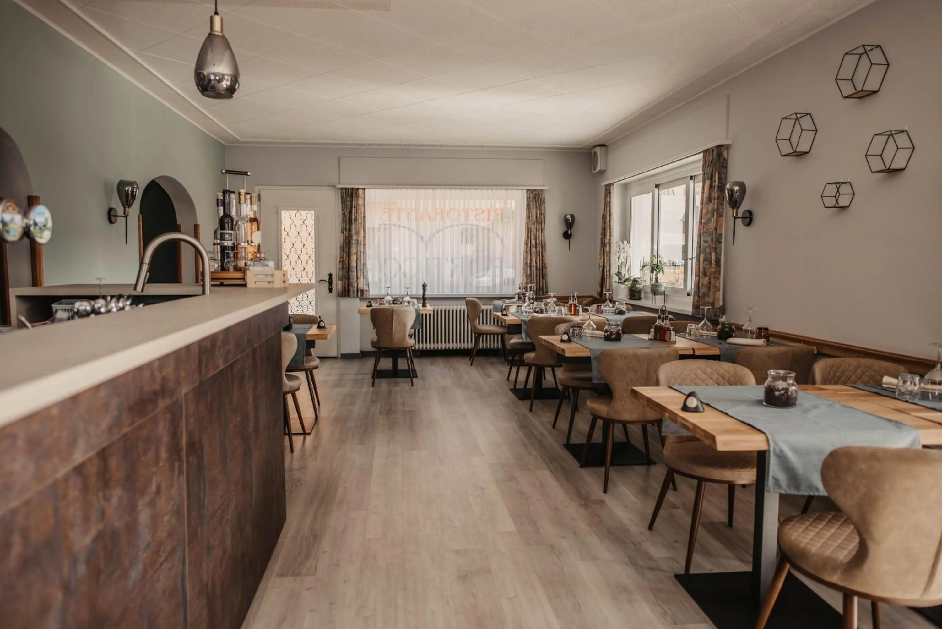 Restaurant/places to eat in Albergo Ristorante Al Portico