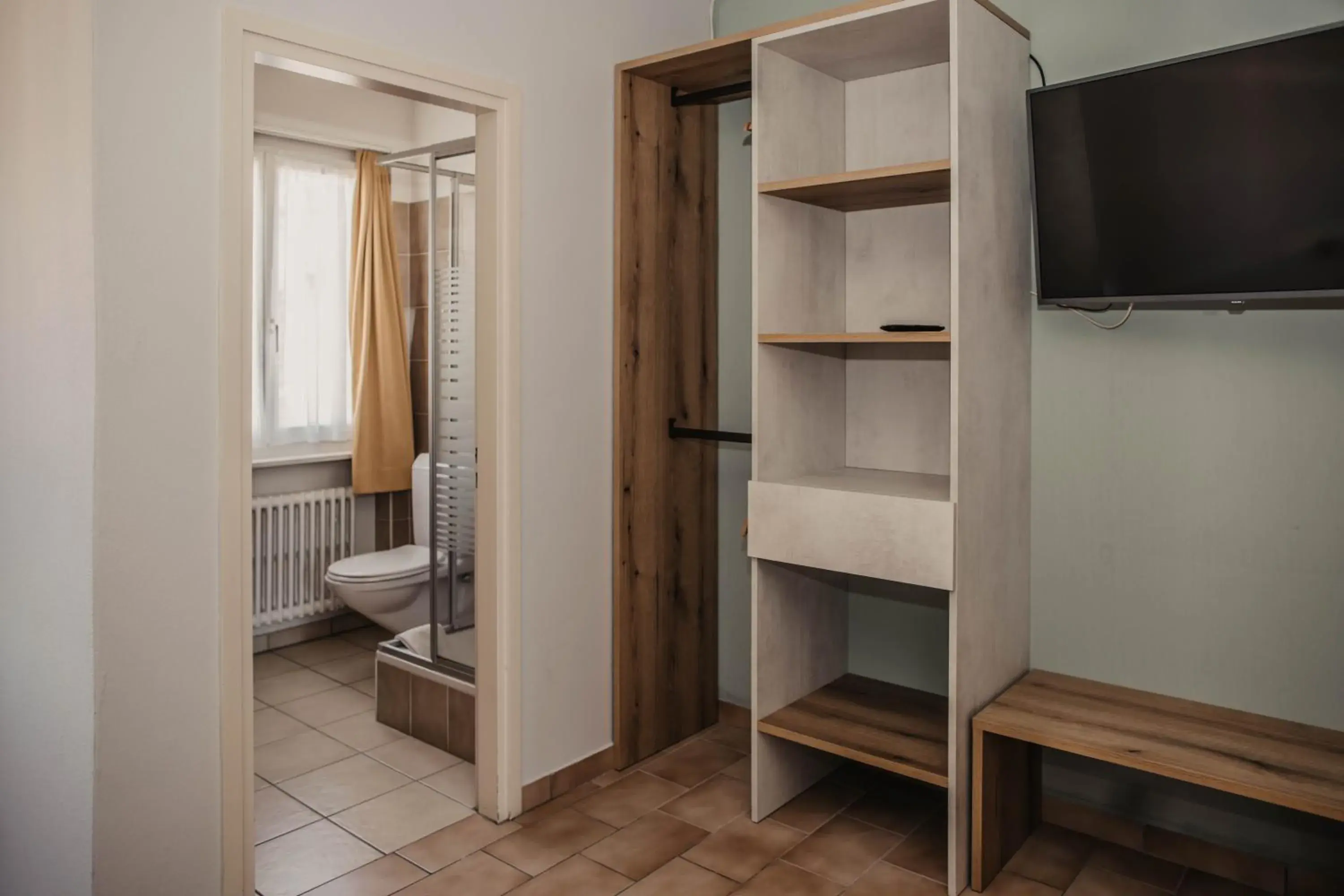 Double Room with Lake View - single occupancy in Albergo Ristorante Al Portico Double Room with Lake View - single occupancy in Albergo Ristorante Al Portico