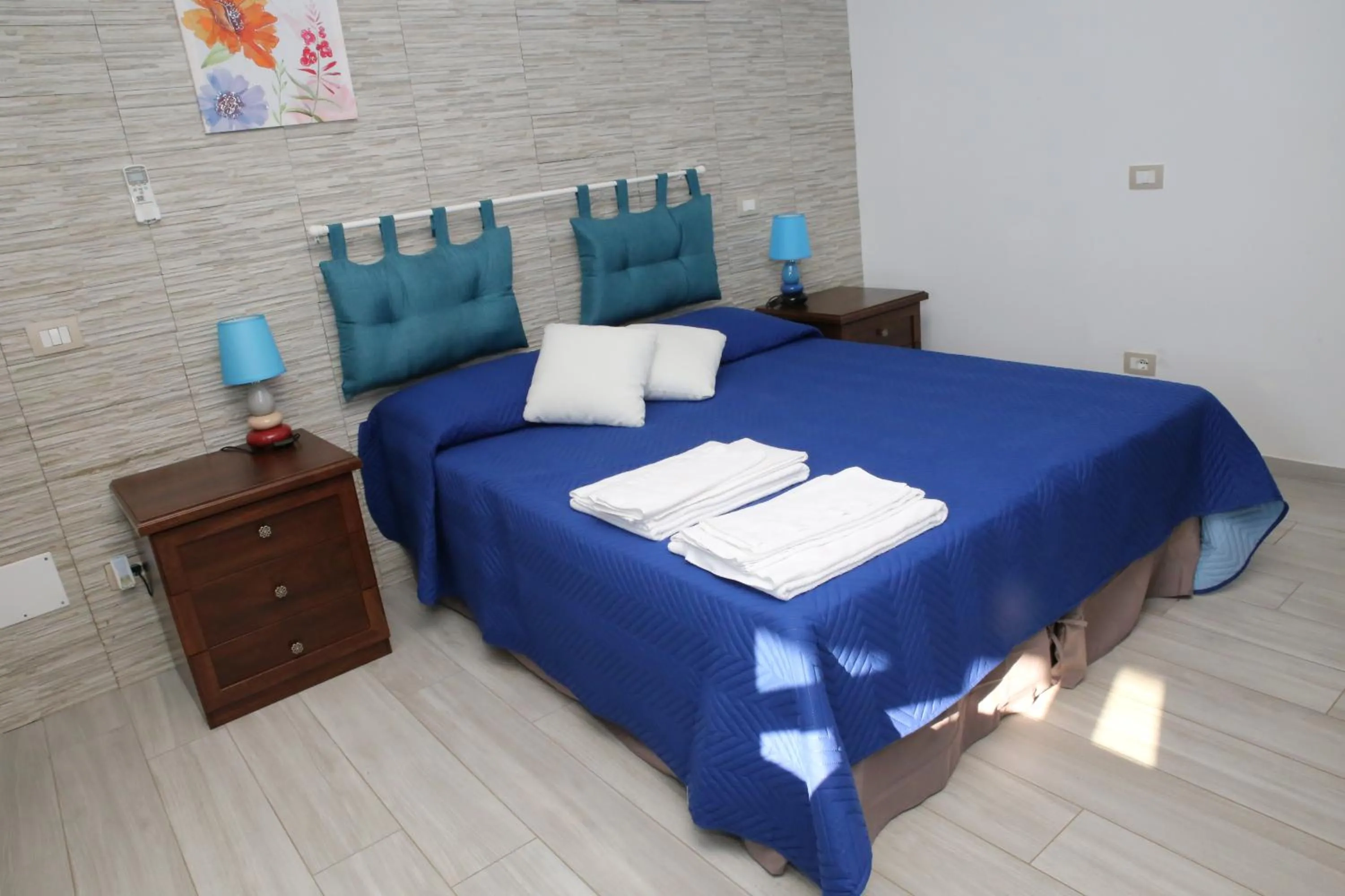 Deluxe Double Room with Garden View in Mabell Guest House
