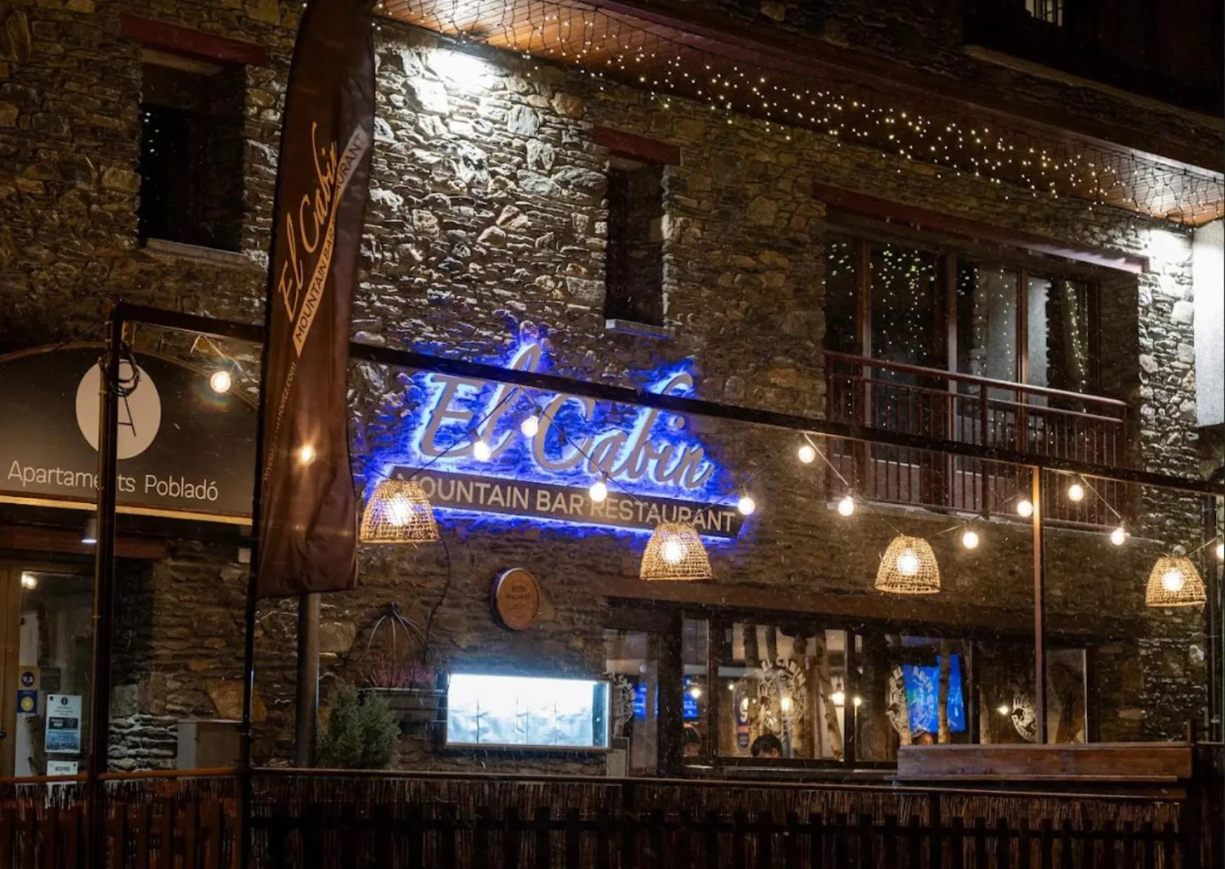 Restaurant/places to eat in Apartamentos Turisticos Poblado