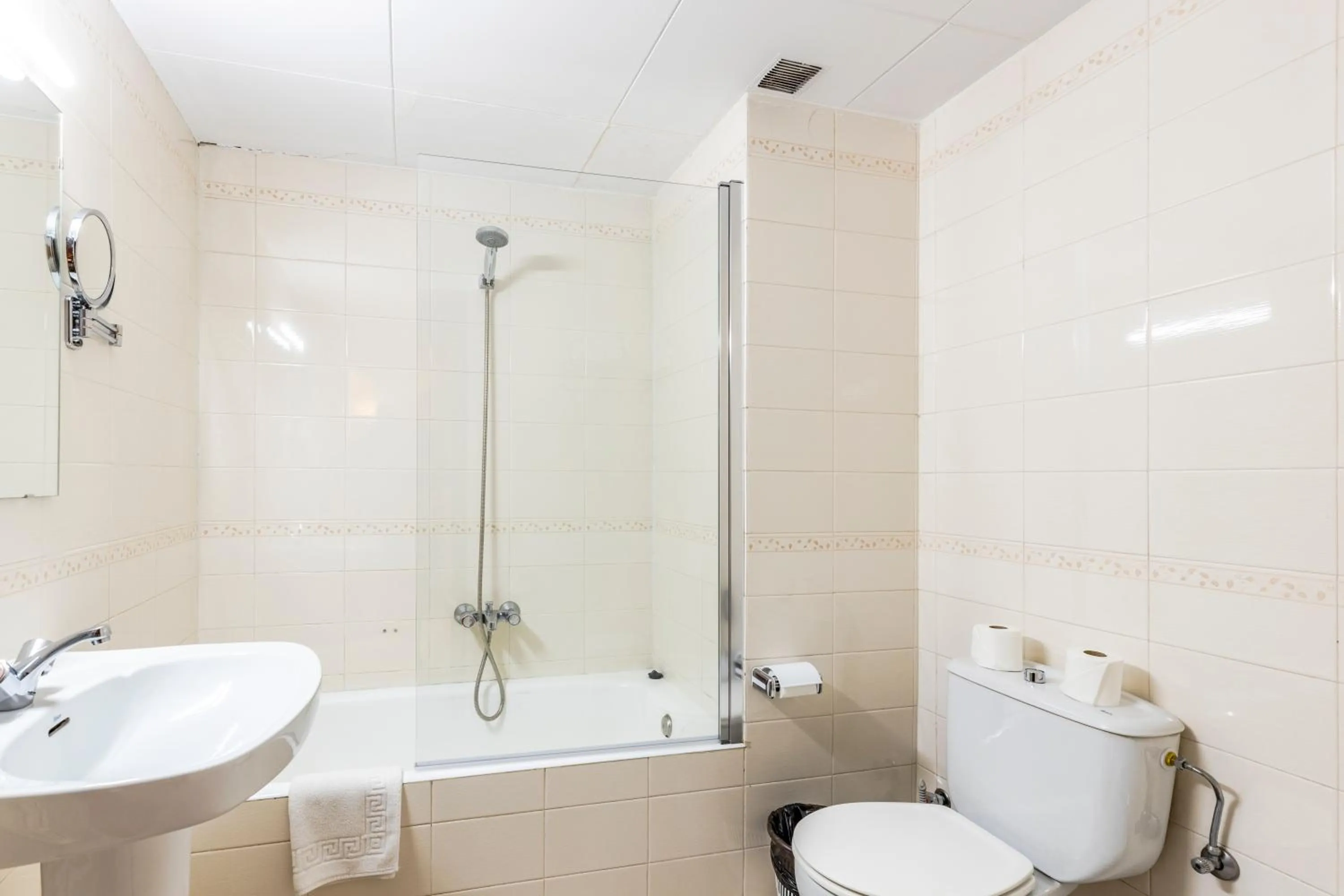 Bathroom in Apartamentos Turisticos Poblado