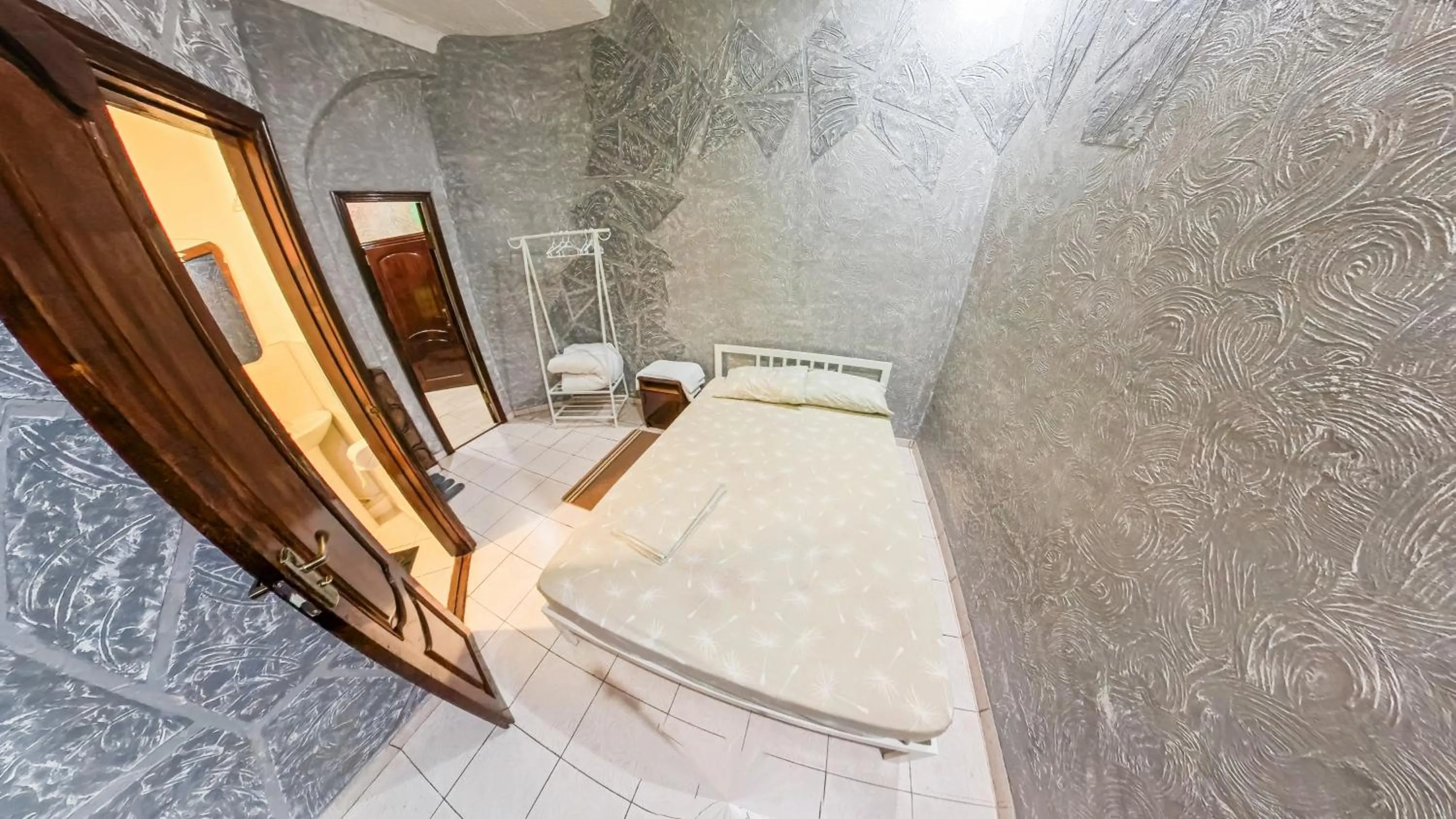 Budget Double Room in La Vitalie Guest House