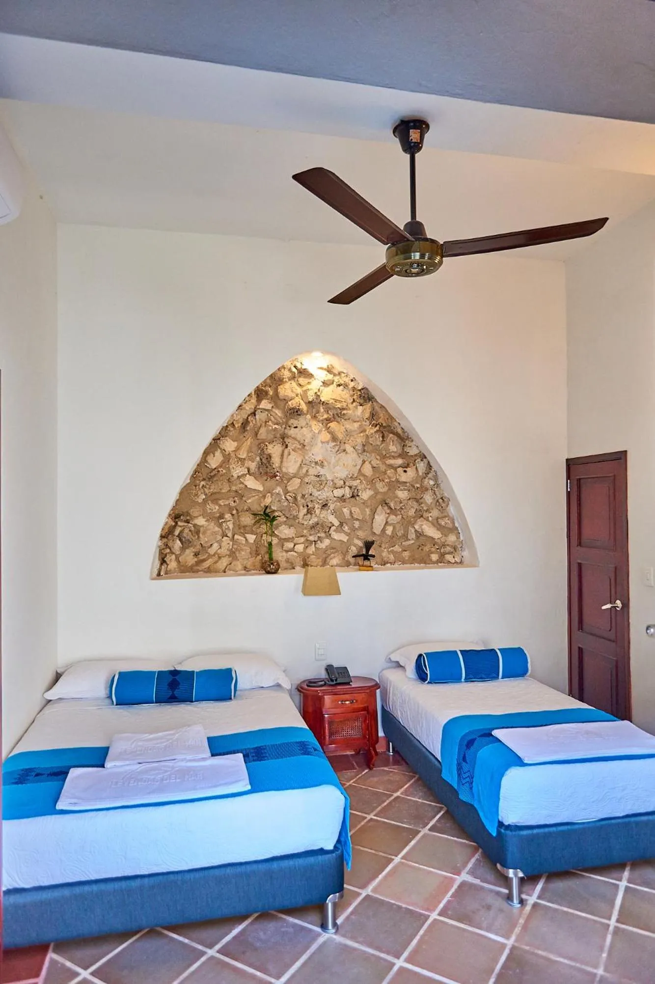 Photo of the whole room, Bed in Cartagena Legends