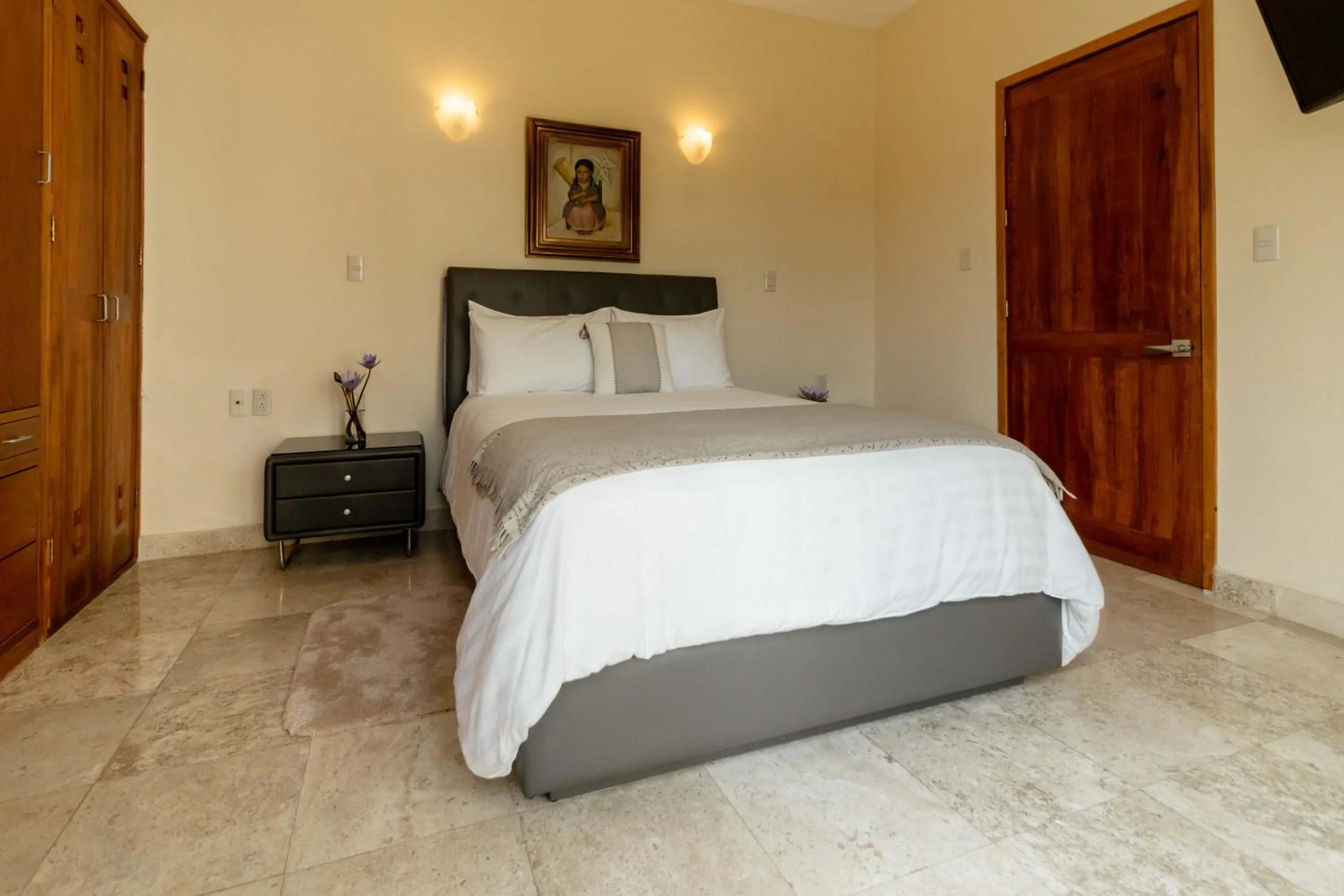 Bed in Alilo by Muuk