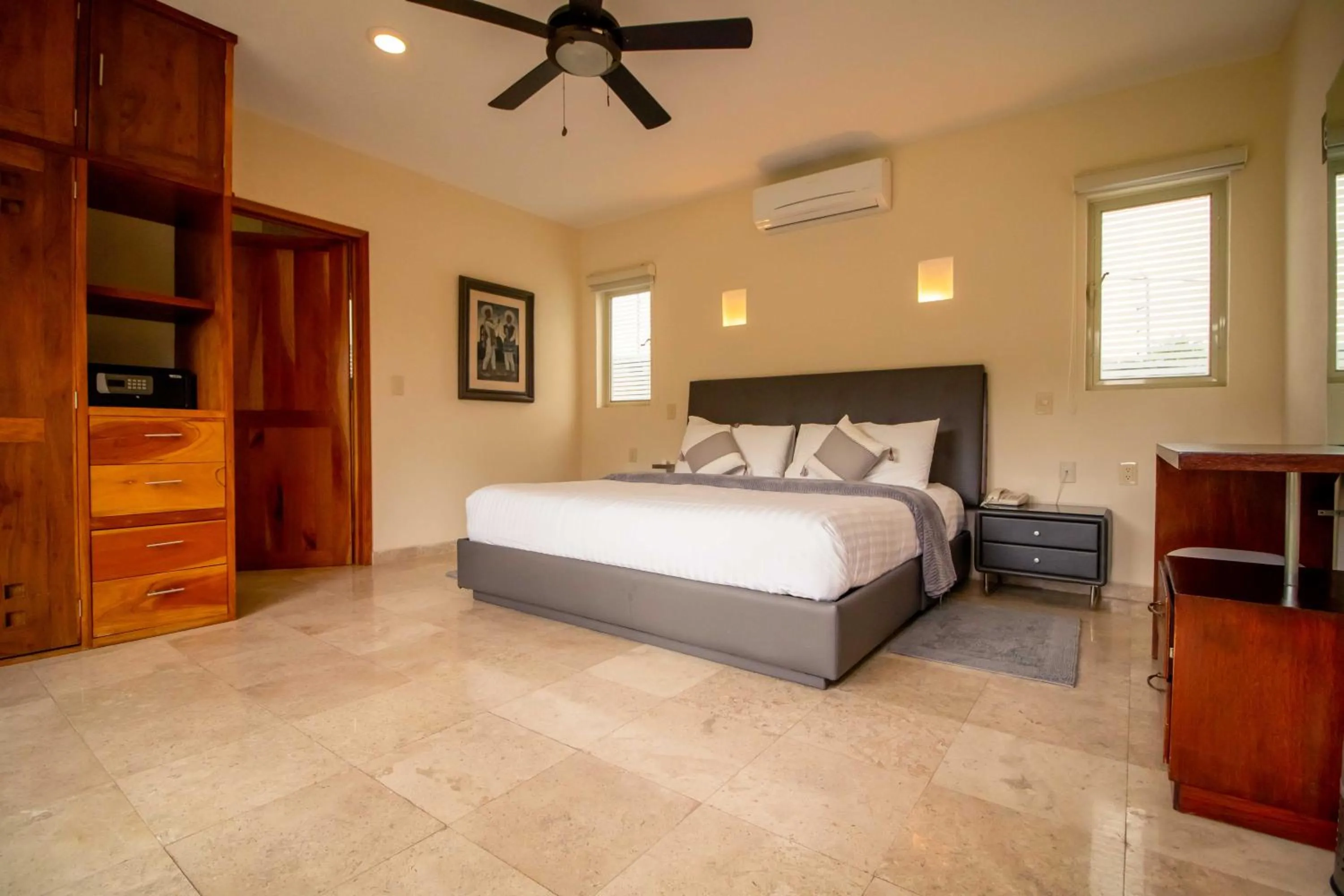 Bedroom, Bed in Alilo by Muuk