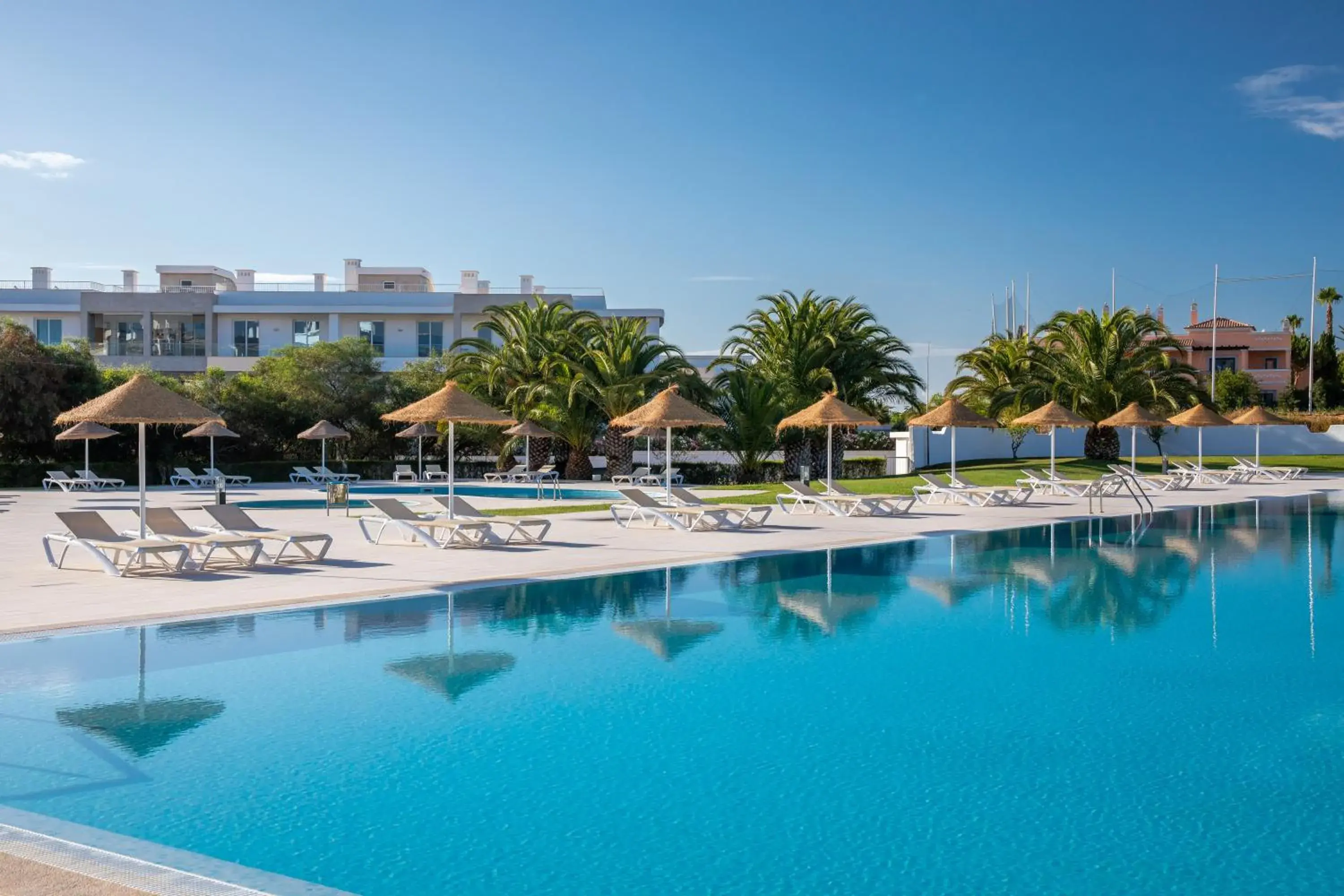 Swimming pool in Ancora Park - Sunplace Hotels & Resorts Swimming pool in Ancora Park - Sunplace Hotels & Resorts