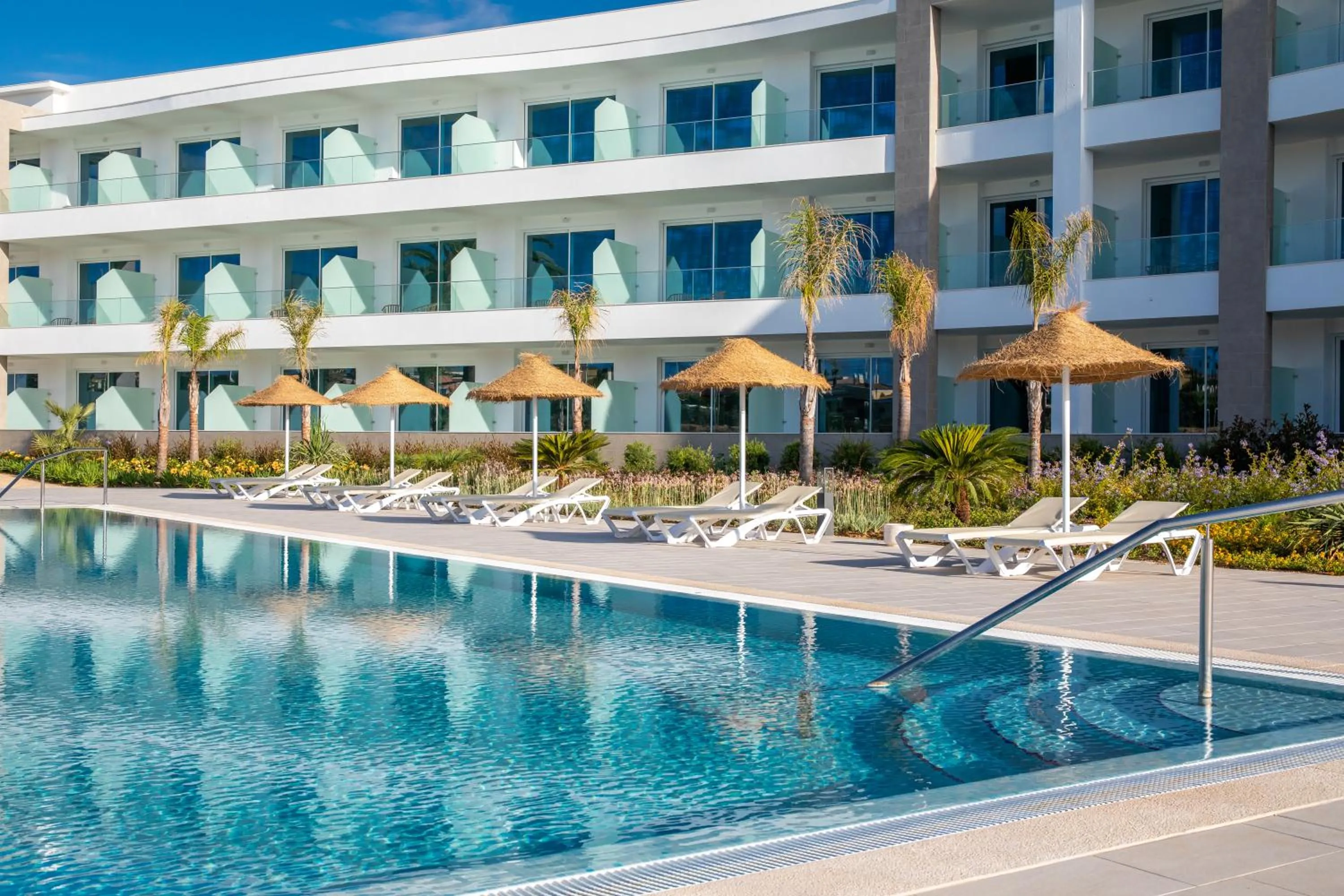 Property building in Ancora Park - Sunplace Hotels & Resorts