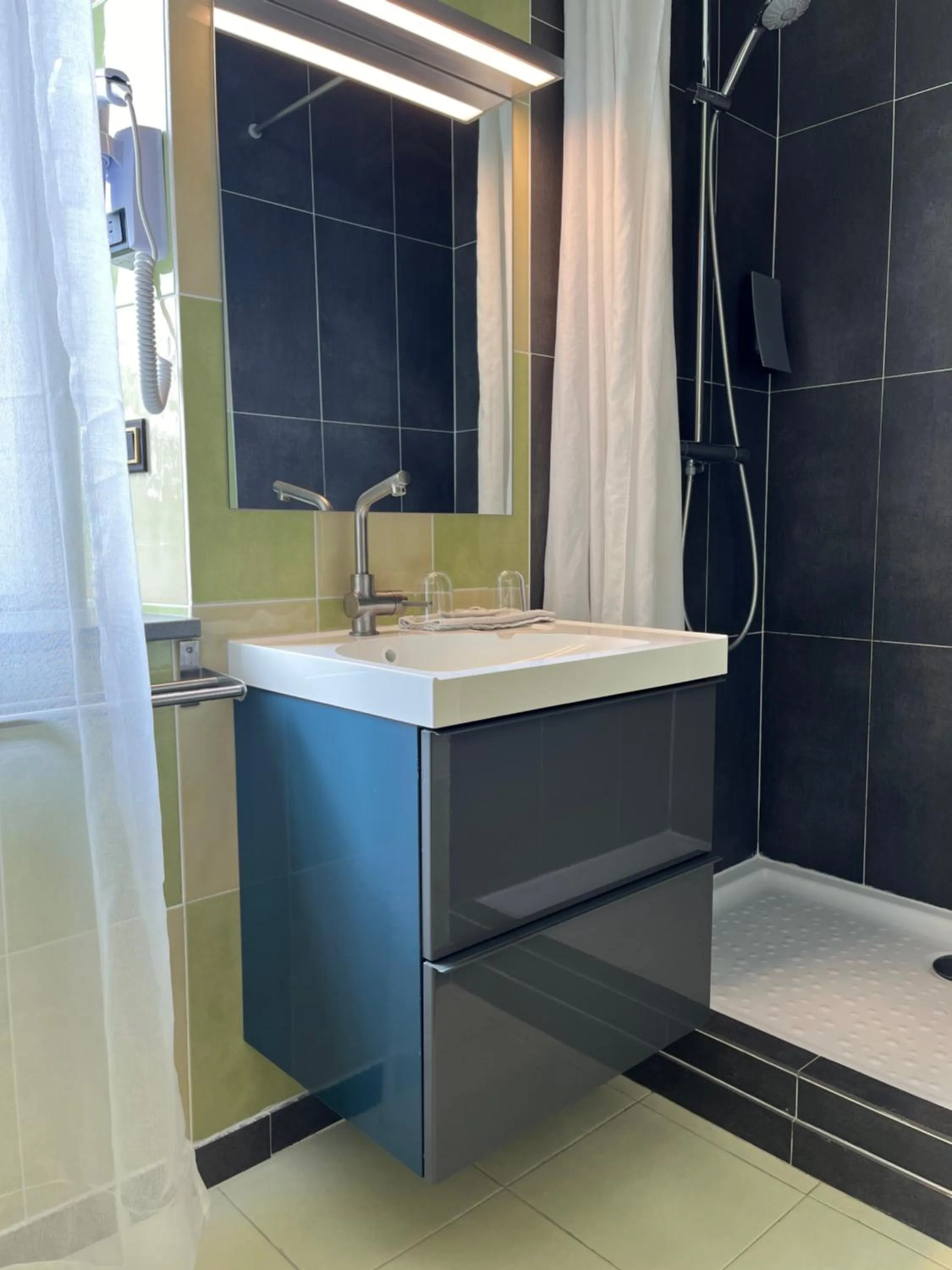 Bathroom in Savoy Hotel