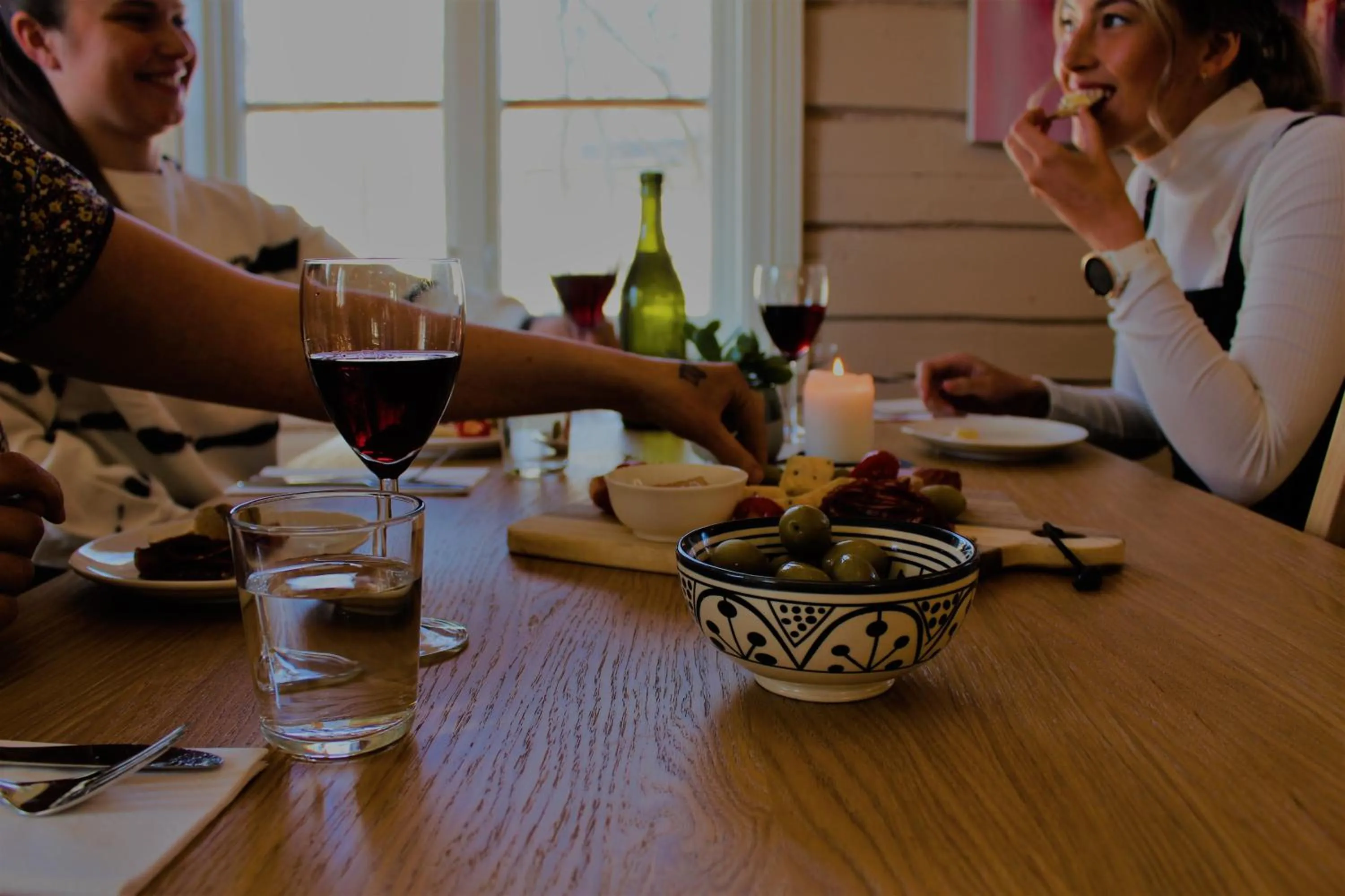 Restaurant/places to eat in Eliassen Rorbuer