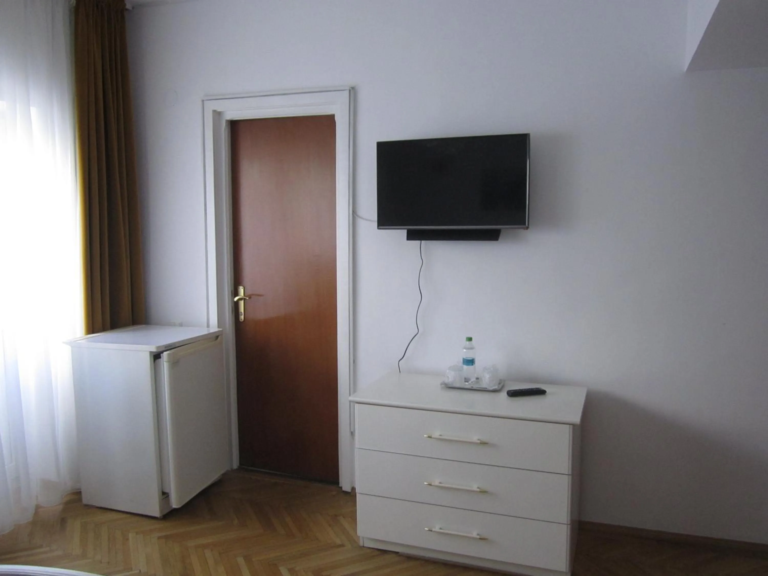 TV and multimedia in Pensiunea Helvetia