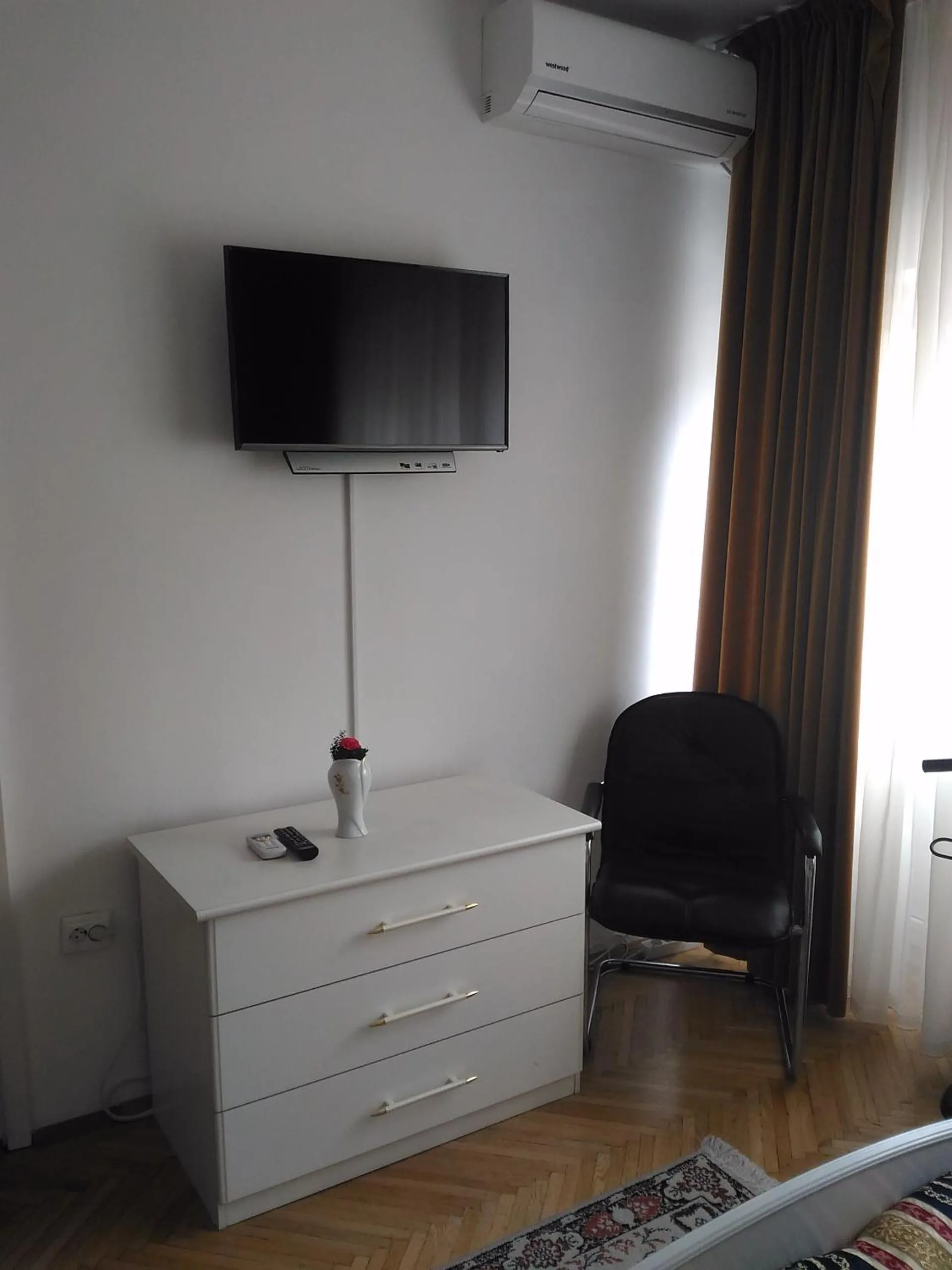 TV and multimedia in Pensiunea Helvetia