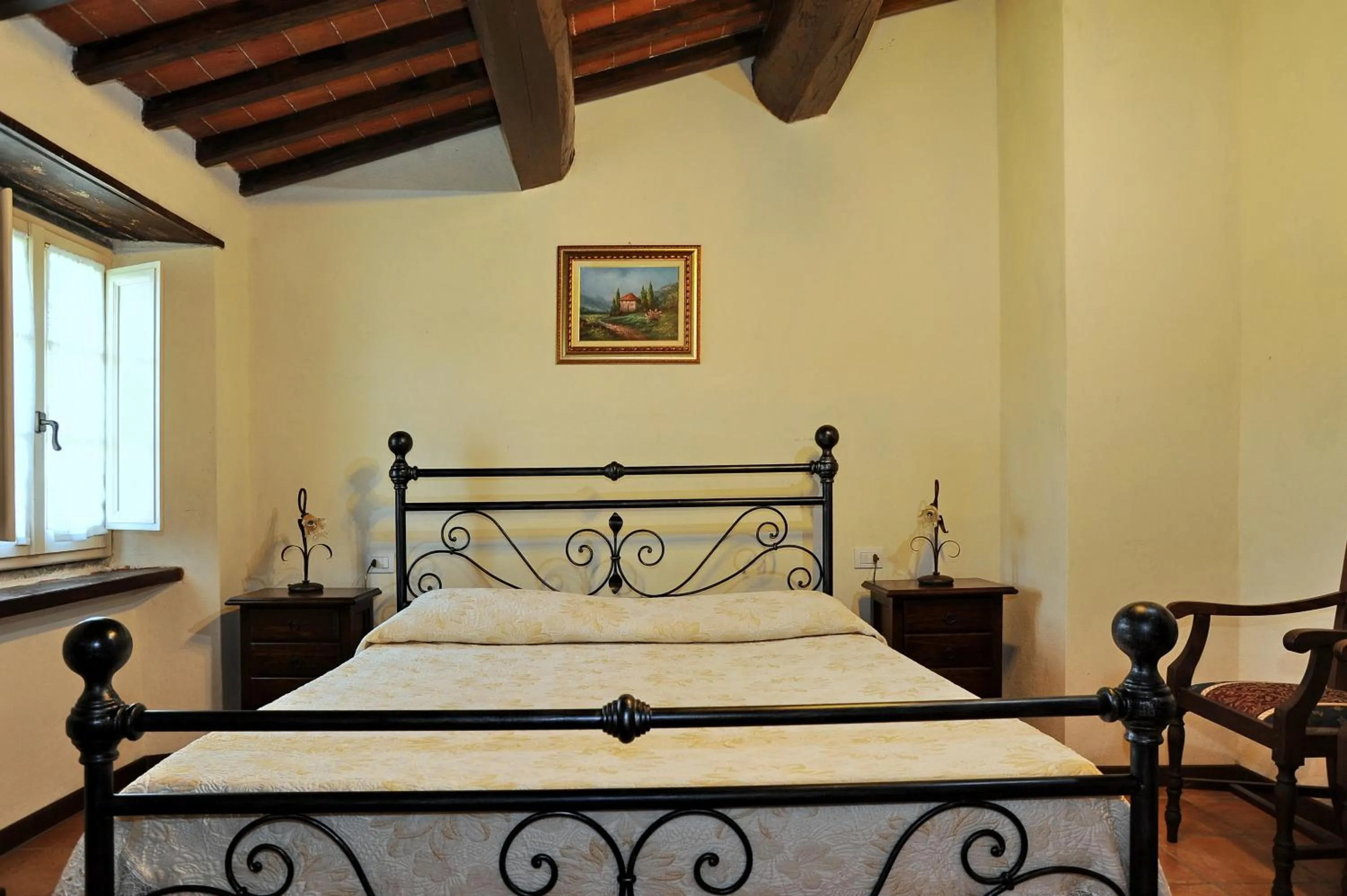 Bed in Erboli Residence