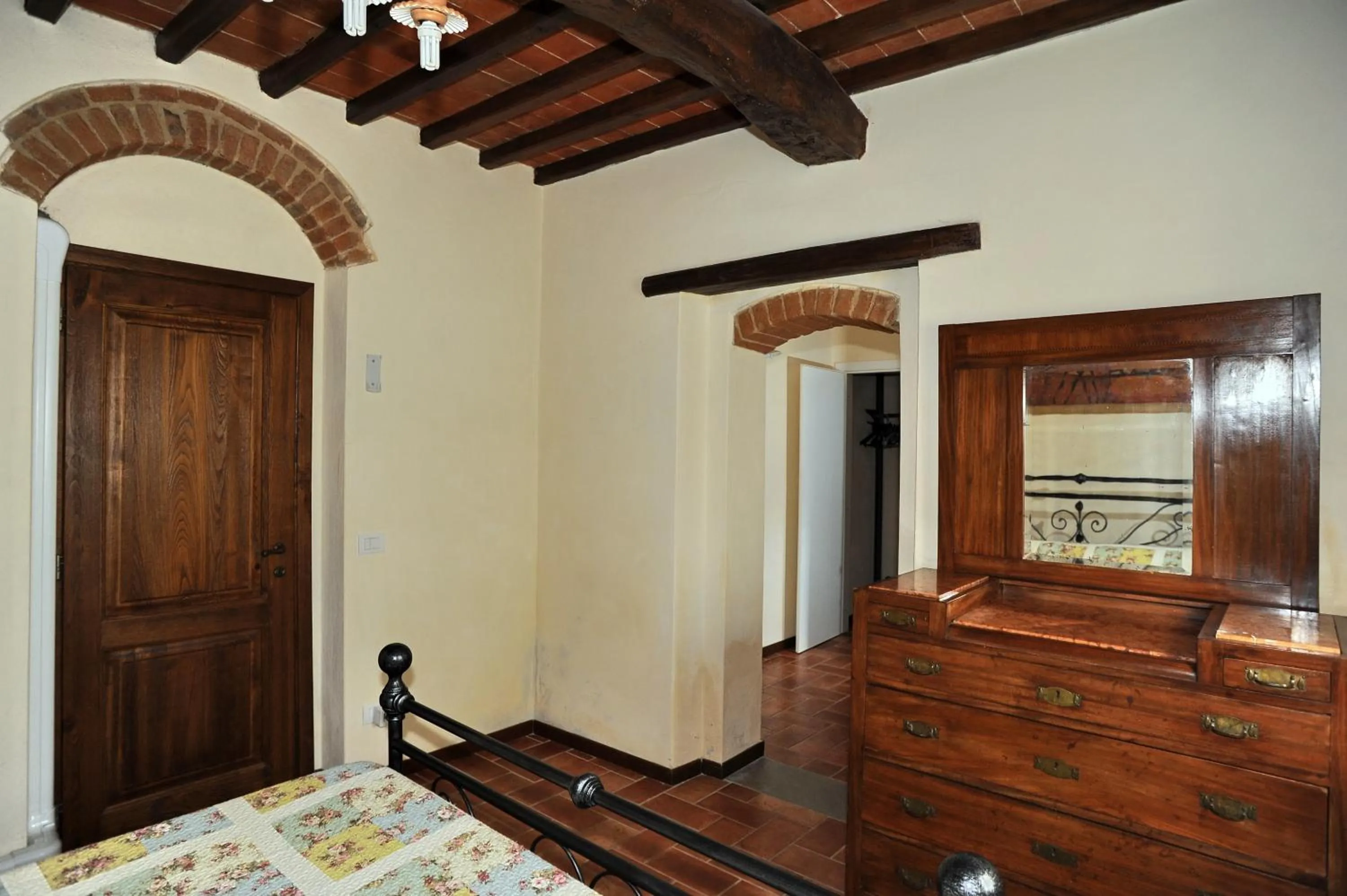 Photo of the whole room, Bed in Erboli Residence