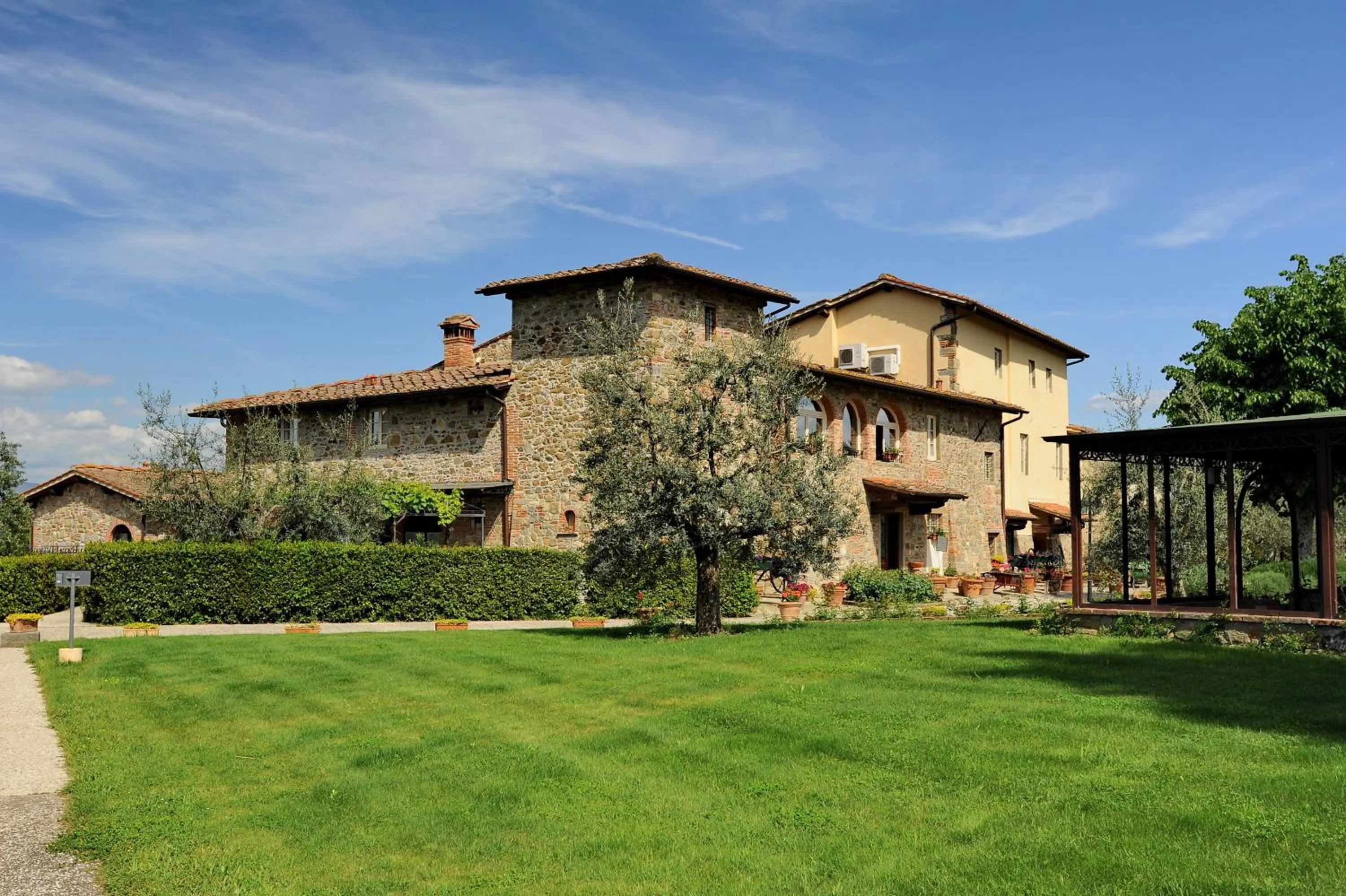 Facade/entrance in Erboli Residence