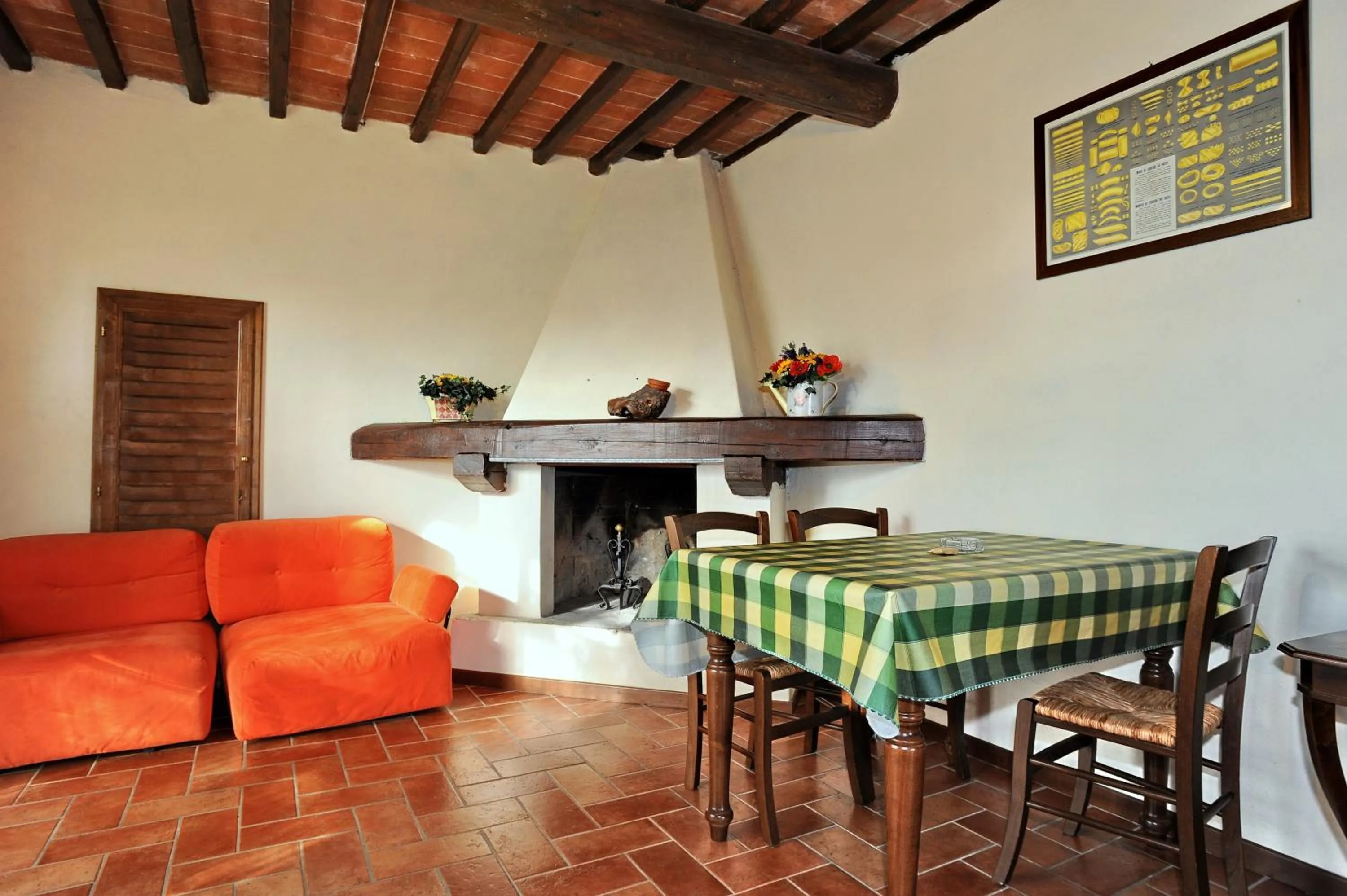 Dining area in Erboli Residence