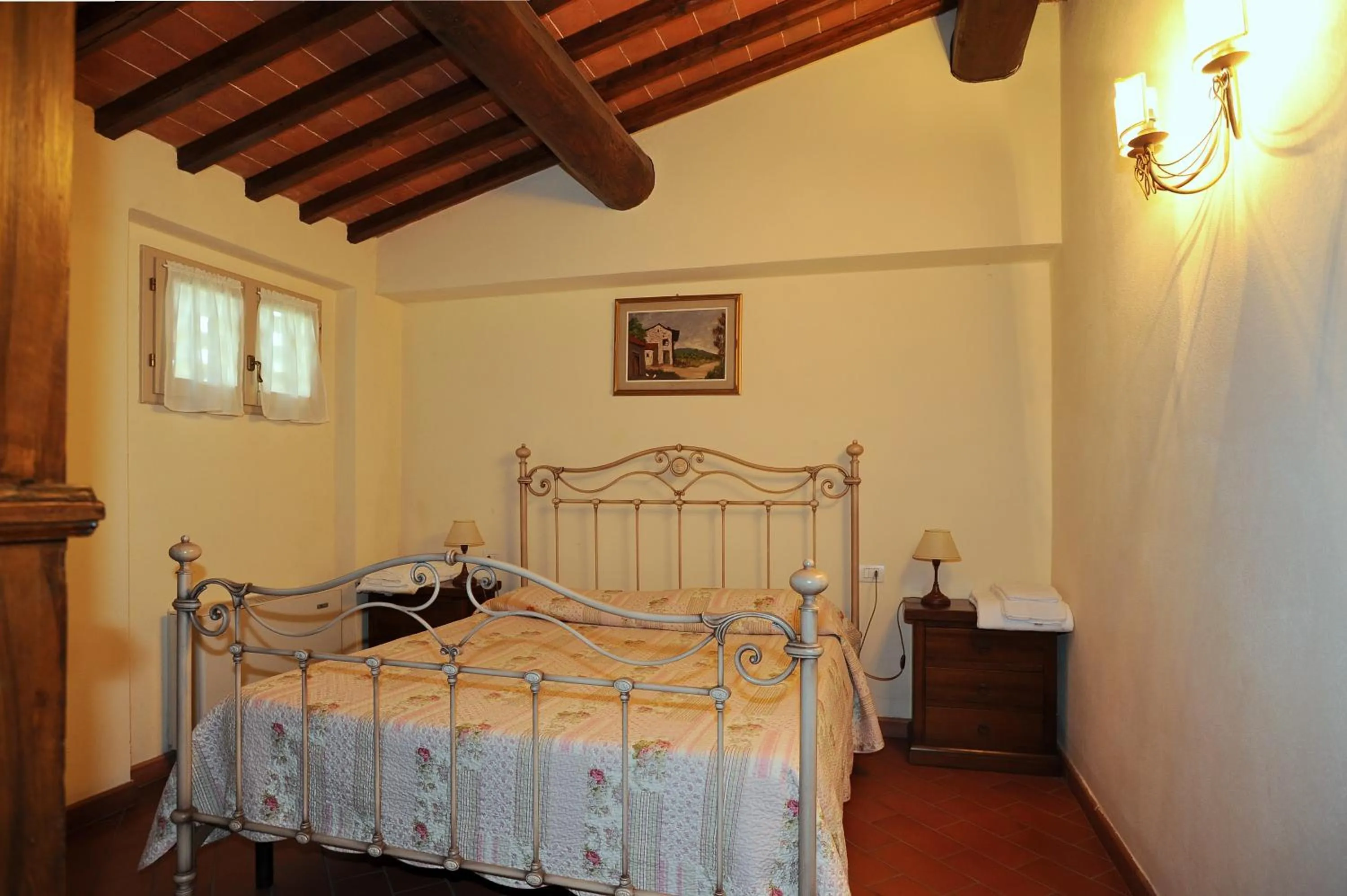 Bed in Erboli Residence