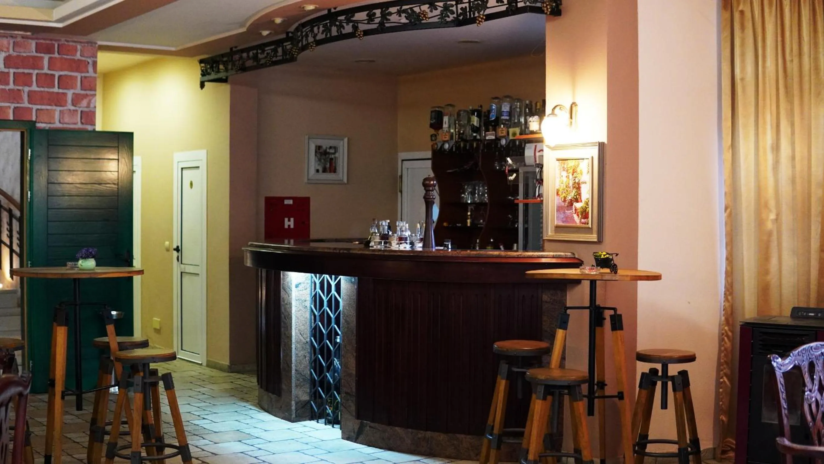 Lounge or bar in Hotel Vila Ivanković