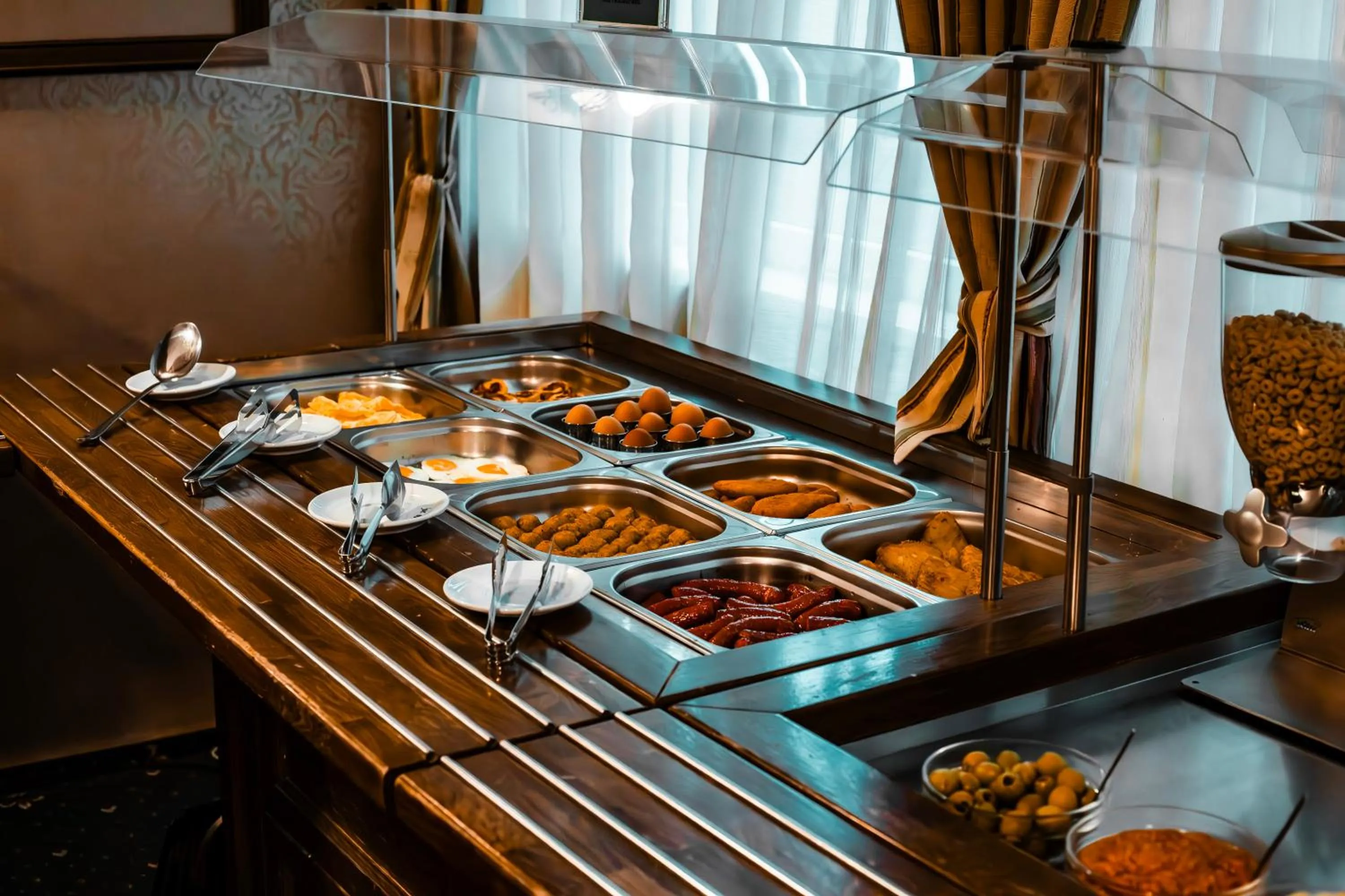 Buffet breakfast in Hotel Ambient