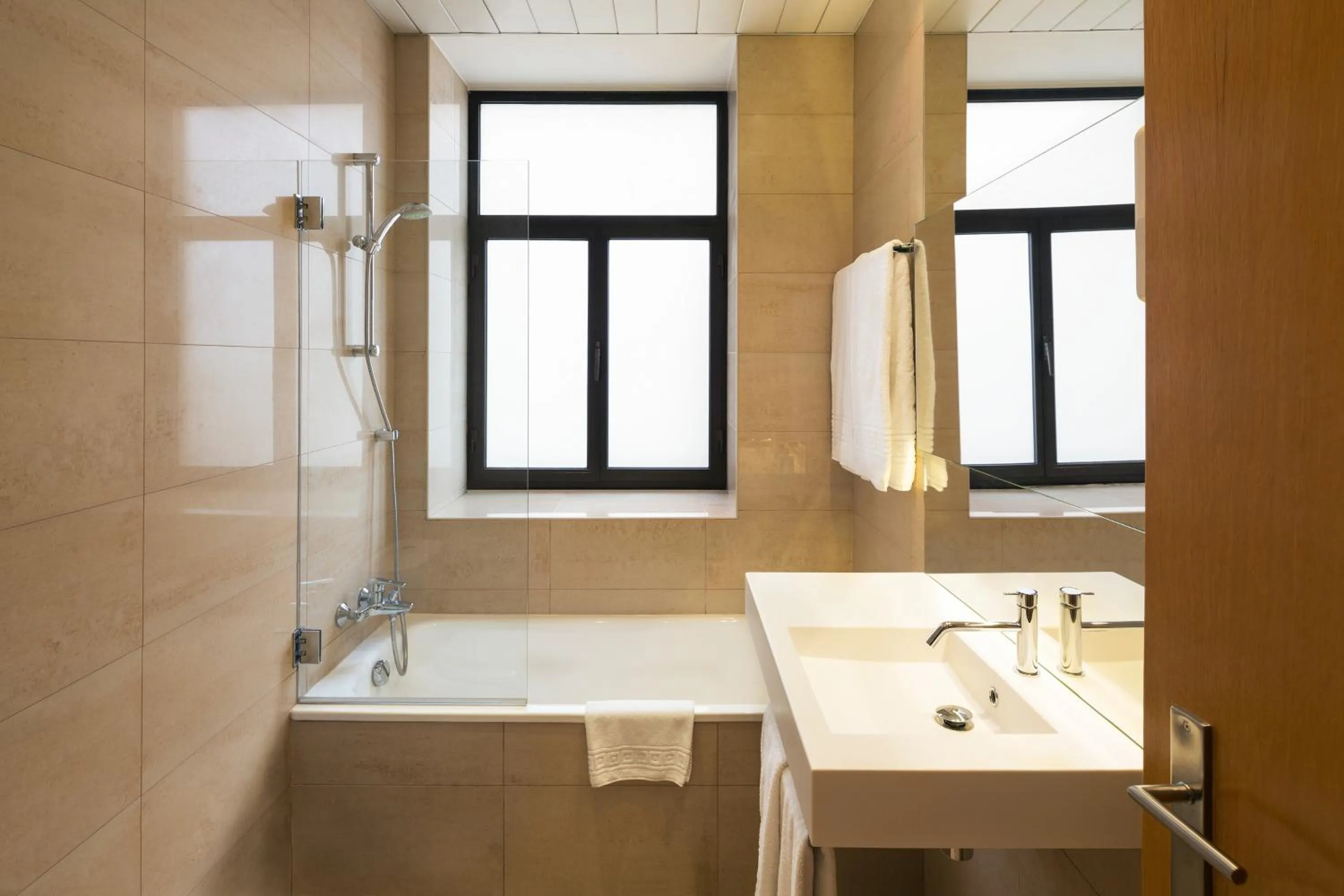 Bathroom in Mercure Porto Centro Santa Catarina