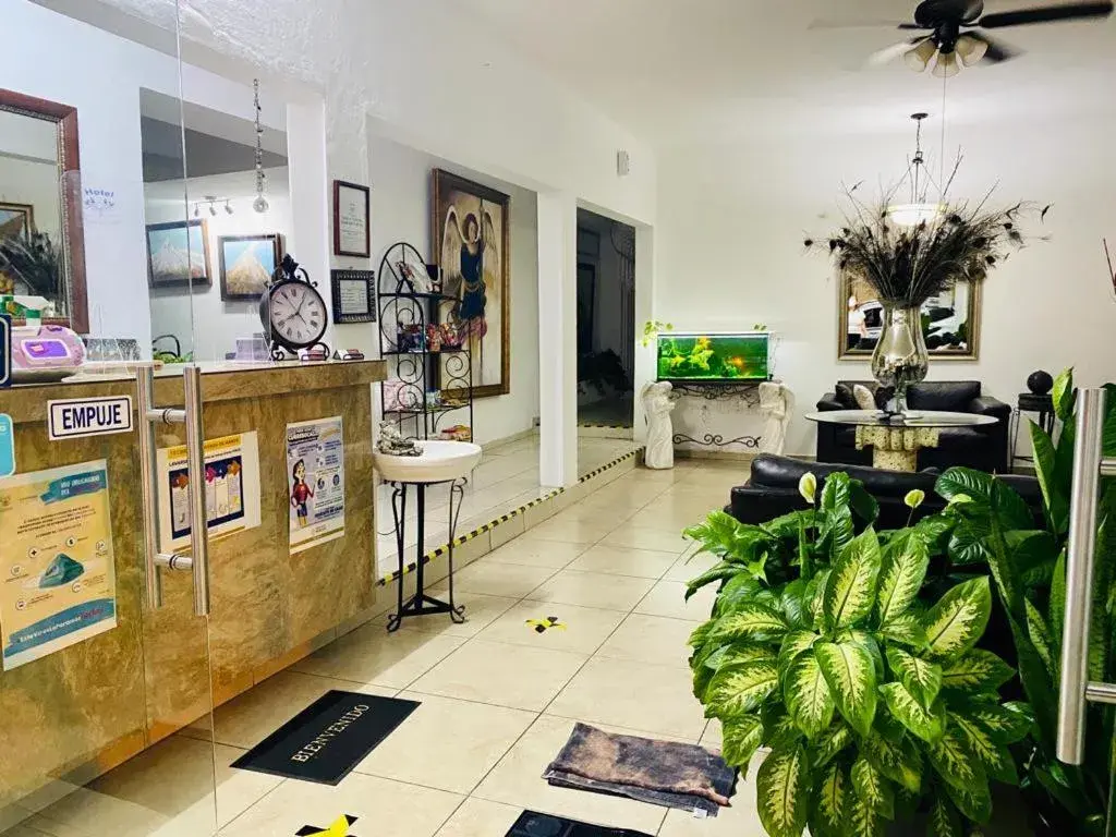 Lobby or reception in El Rincon de Los Angeles Lobby or reception in El Rincon de Los Angeles