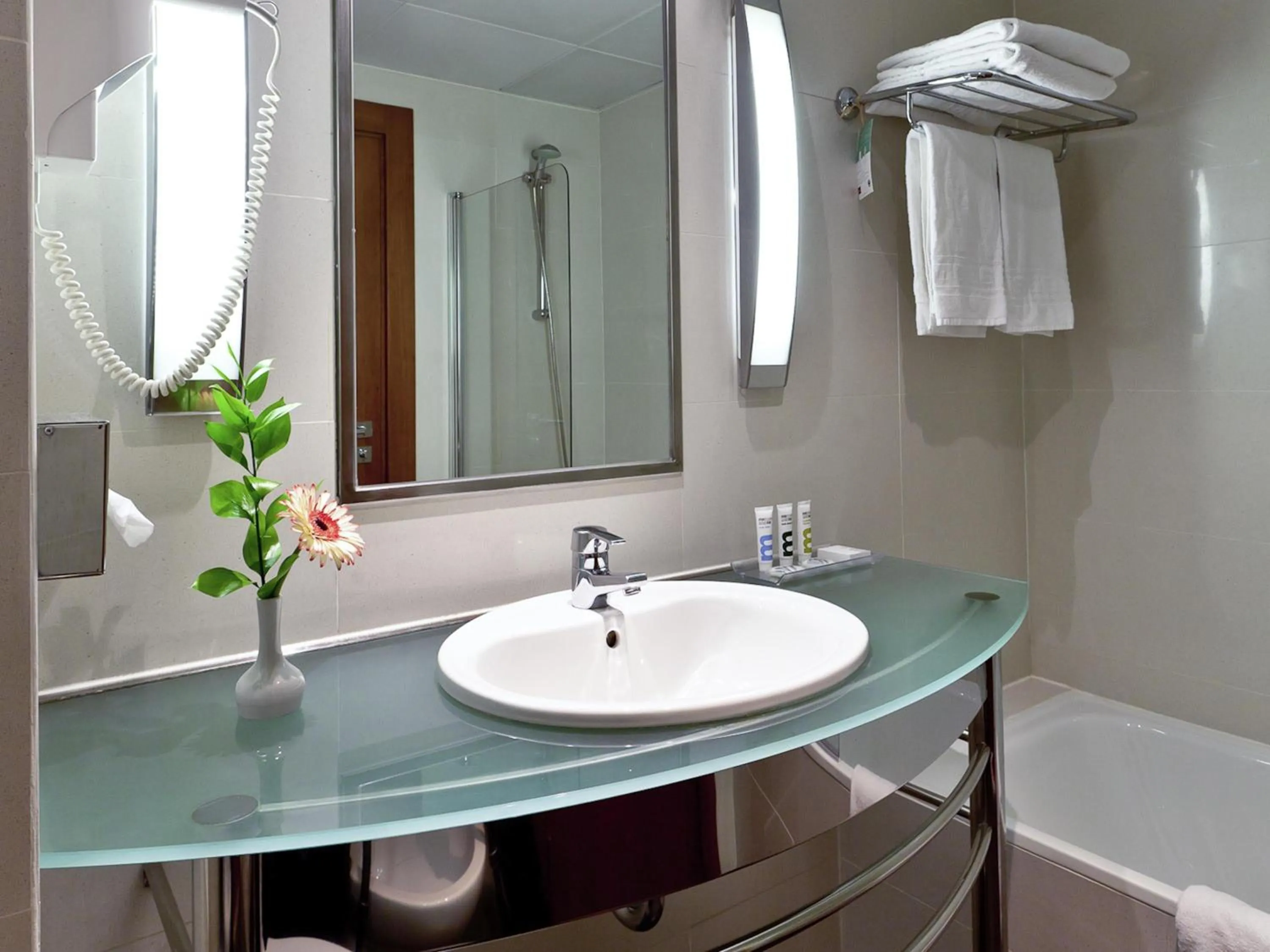 Bedroom in Hotel Mercure Lisboa