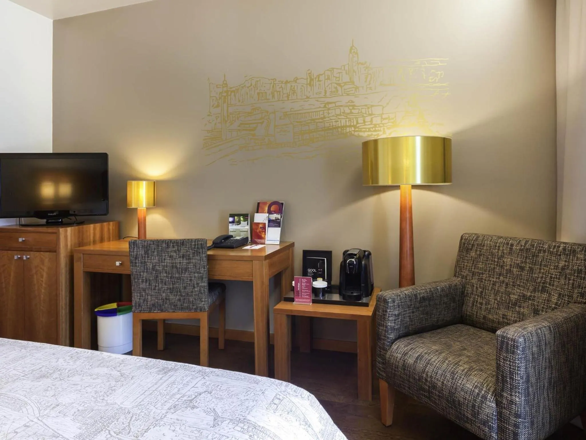 Bedroom, Bed in Hotel Mercure Lisboa