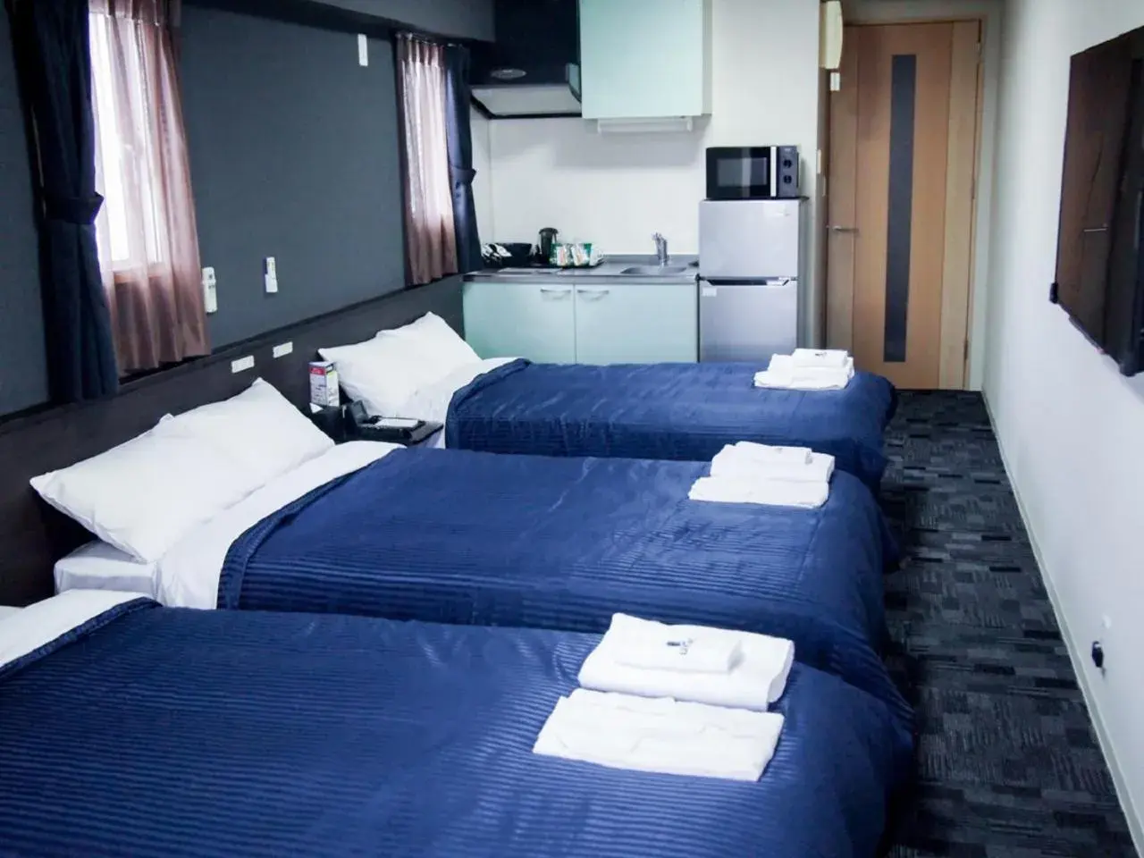 Family Room - single occupancy - Smoking in HOTEL LiVEMAX BUDGET Nagoya Taikodori Family Room - single occupancy - Smoking in HOTEL LiVEMAX BUDGET Nagoya Taikodori