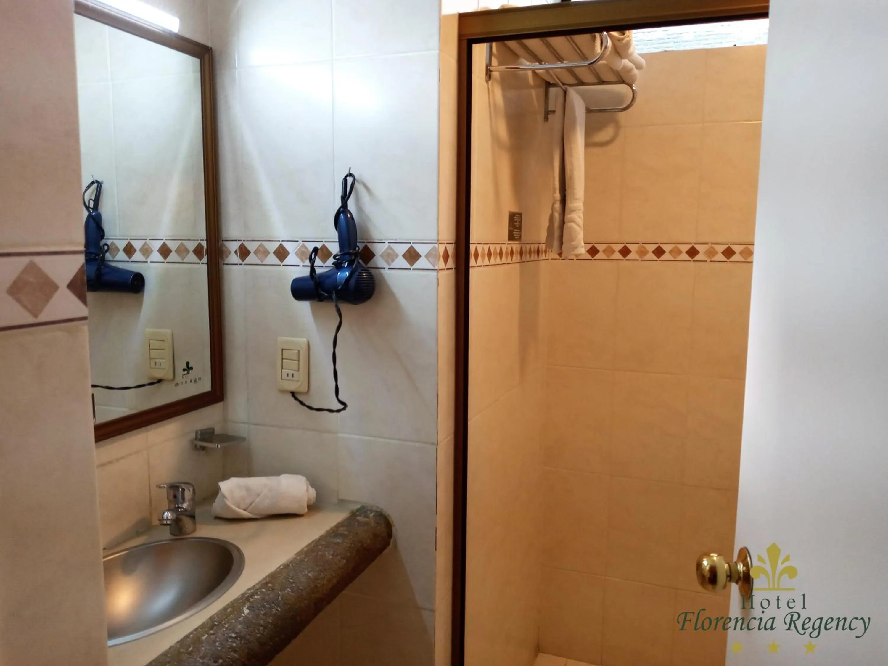 Bathroom in Hotel Florencia Regency